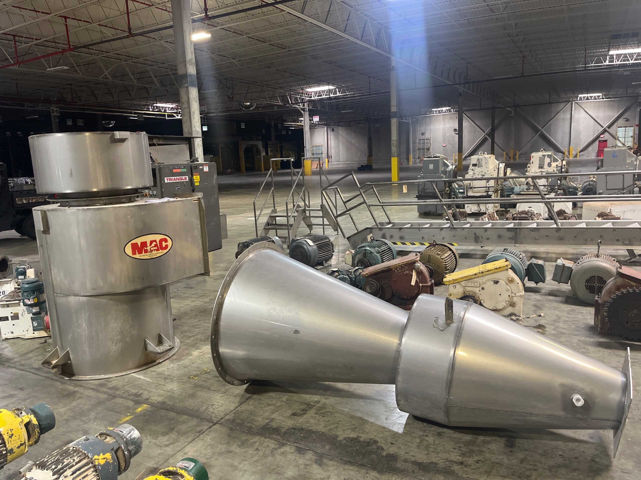 MAC 1HE39 DUST COLLECTOR RECIEVER - DUST COLLECTOR