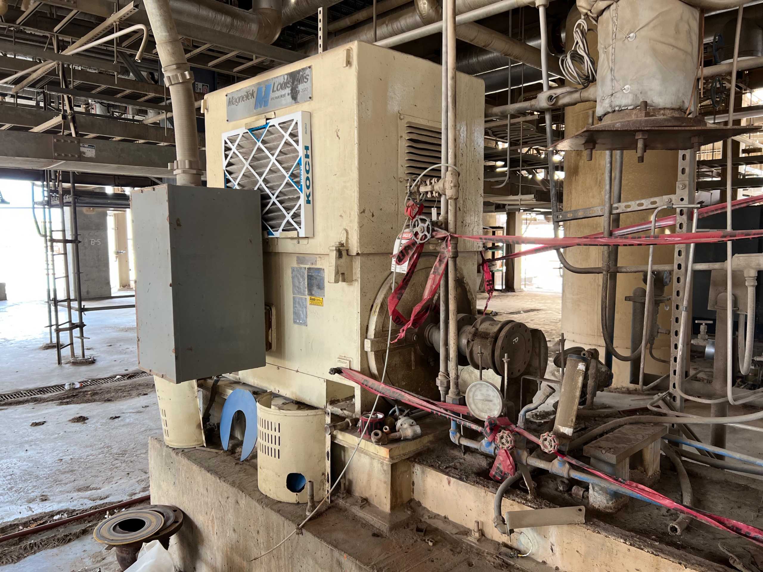LOUIS ALLIS 800HP ELECTRIC MOTOR - ELECTRIC MOTORS