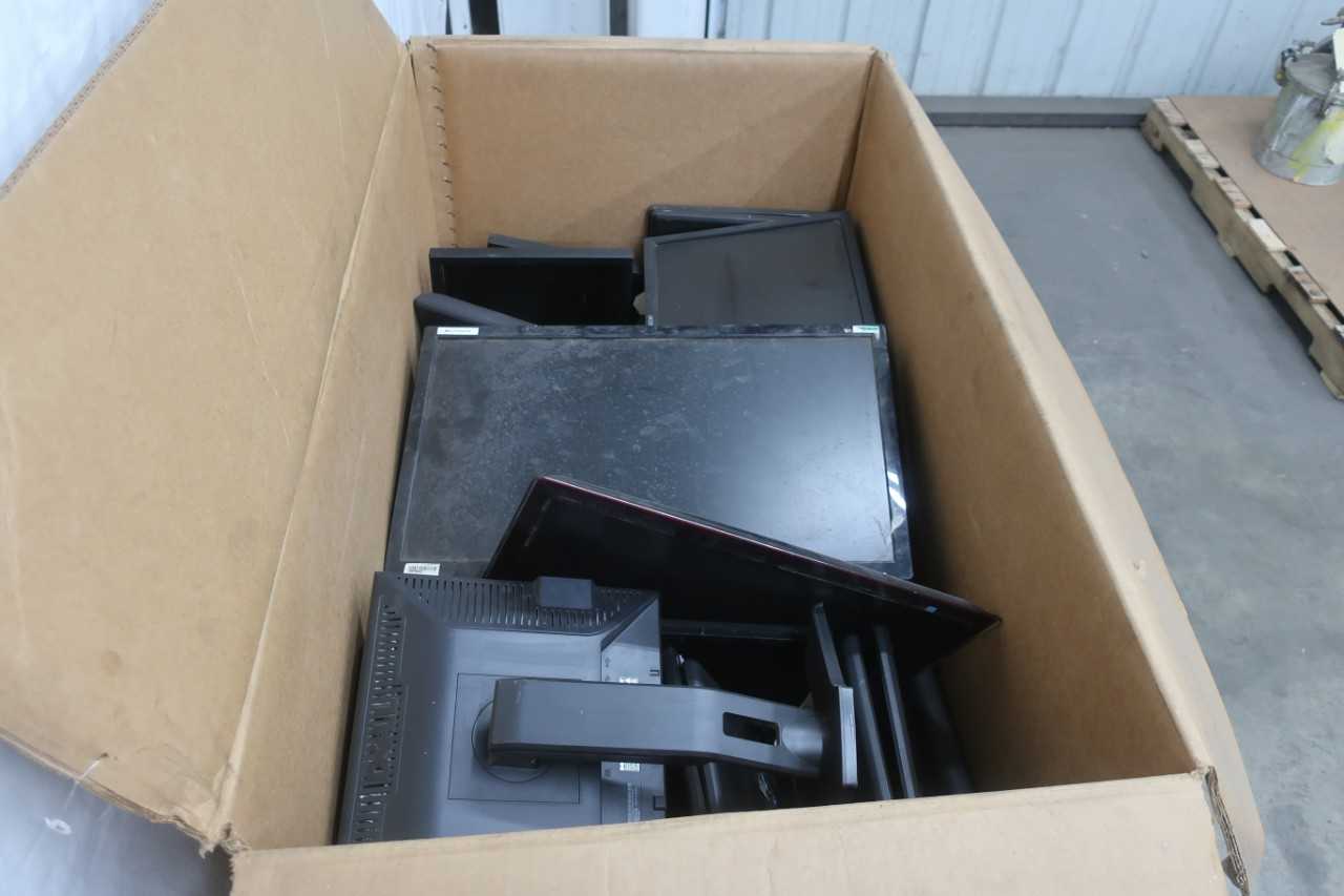 SKU 1074692 - LOT OF ASSORTED COMPUTER MONITORS - MISCELLANEOUS