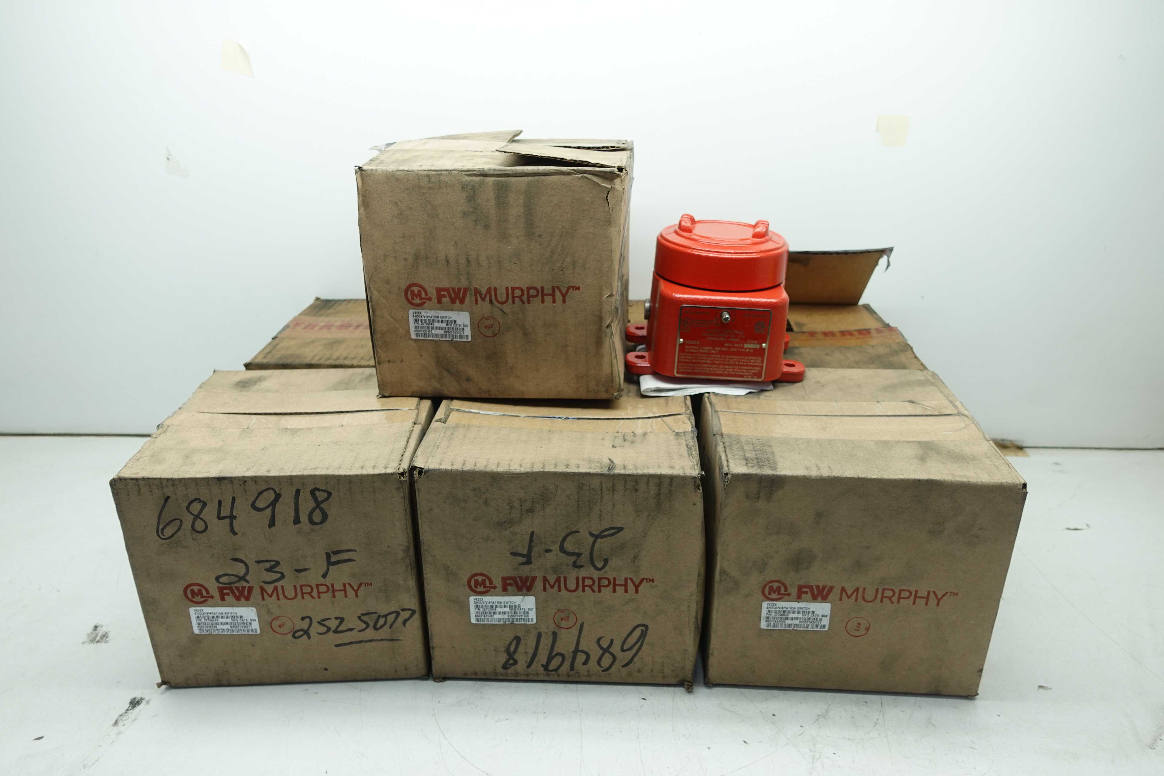 LOT OF 8 FW MURPHY VS2EX SHOCK/VIBRATION SWITCHES