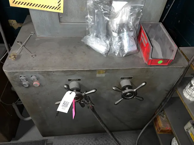 TINIUS OLSEN TESTING MACHINE - undefined