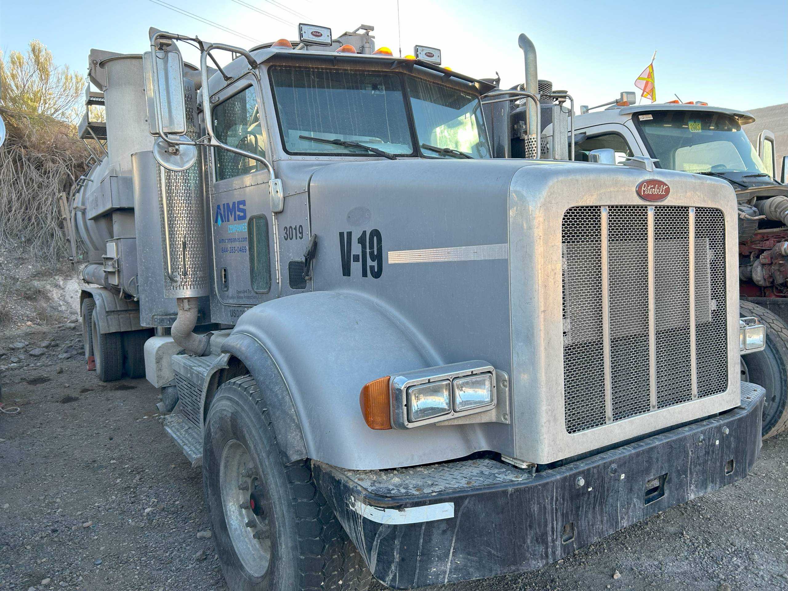 2012 SUPER PRODUCTS SUPERSUCKER INDUSTRIAL VACUUM LOADER - PETERBILT - TANKER TRUCKS