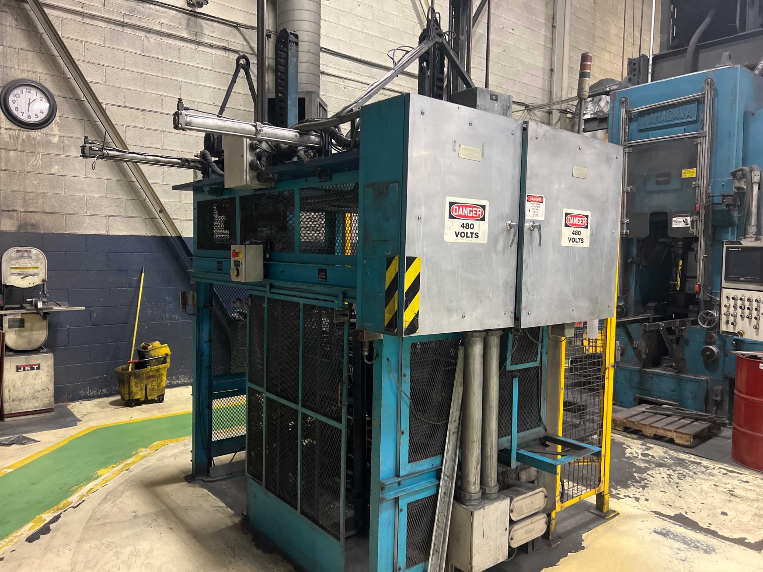 MCALISTER DESIGN ROBOT UNLOADER - PARTS LOADERS