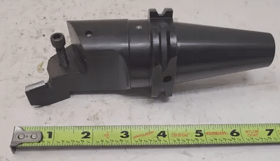 CARBOLOY CAT 40 TOOL HOLDER - OAL: 7”, PROJECTION: 4”, HEAD WIDTH: 2.5”, BODY DIAMETER: 2” - MACHINE TOOLING