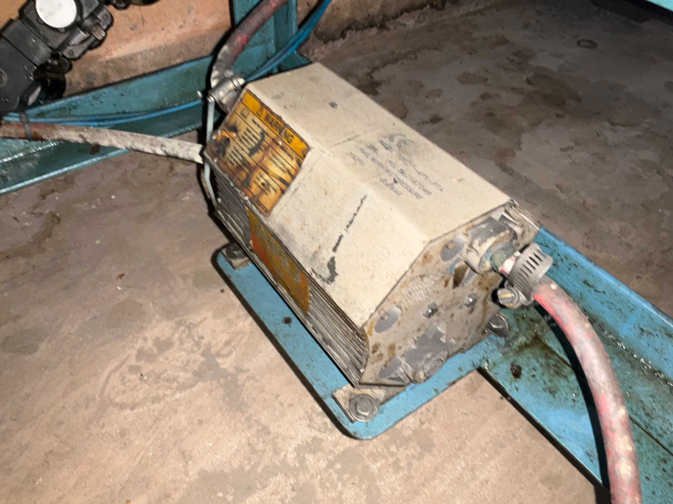 PNEUMATIC PRESS WORKSTATION - PLANT & FACILITY