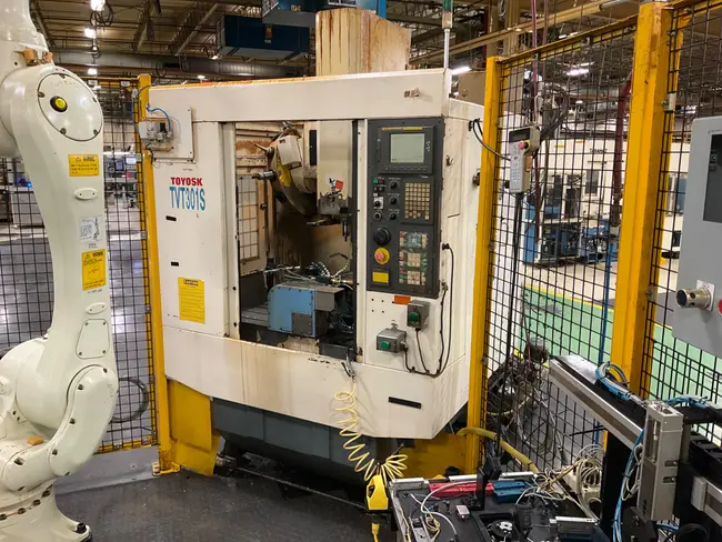 2003 TOYOSK TVT301S VERTICAL MACHINING CENTER - undefined