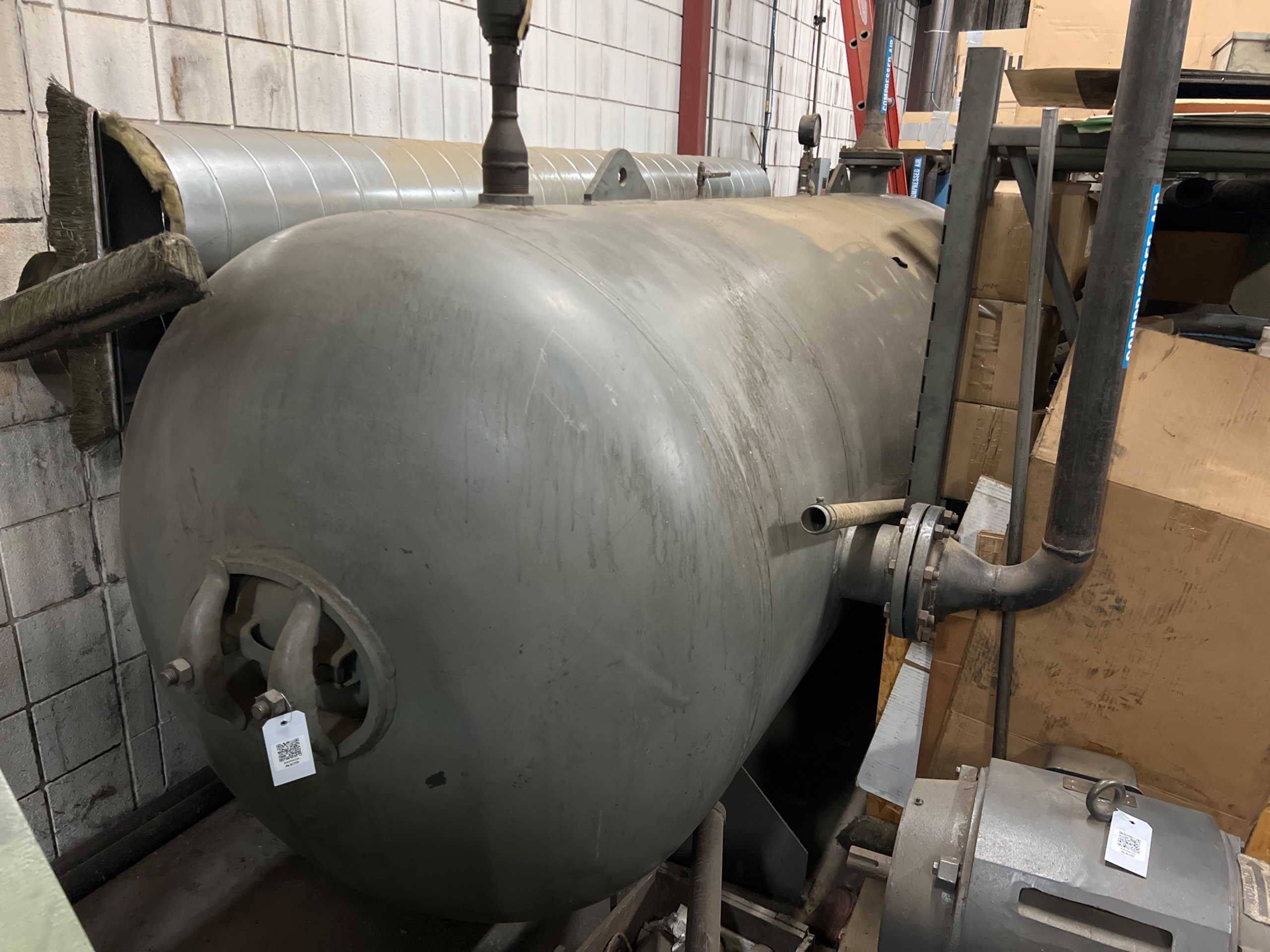 COMPRESSED AIR HOLDING TANK - COMPRESSED AIR HOLDING TANK