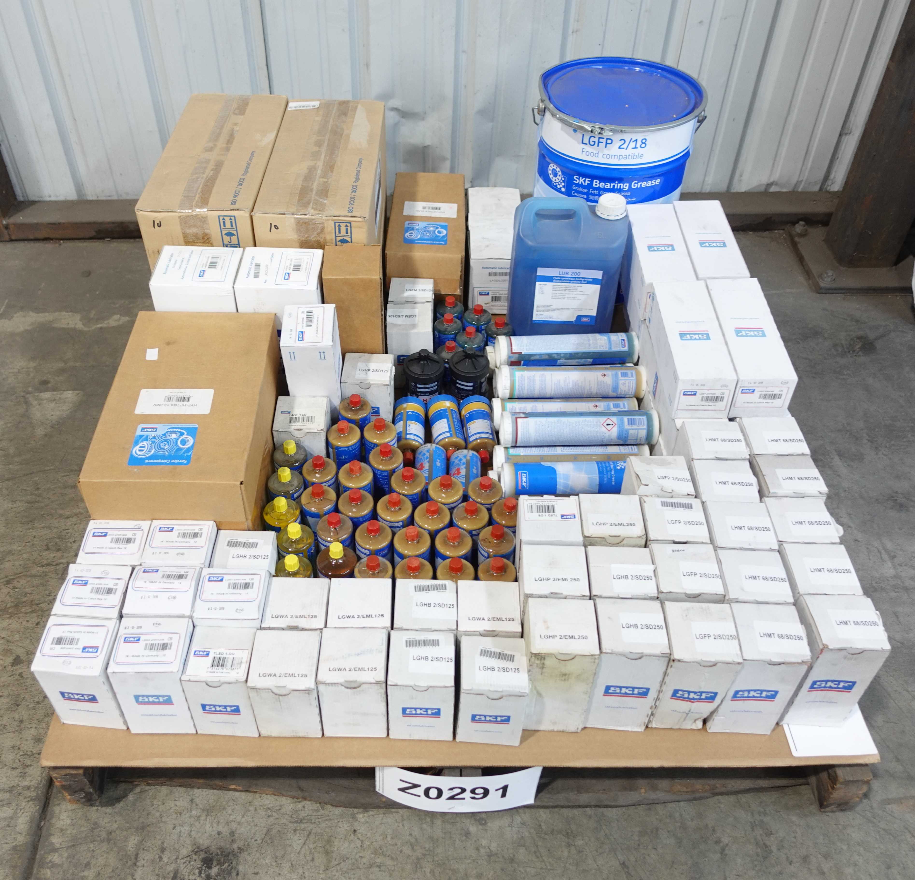 PALLET OF ASSORTED SKF GREASE AND LUBRICANTS - MISCELLANEOUS