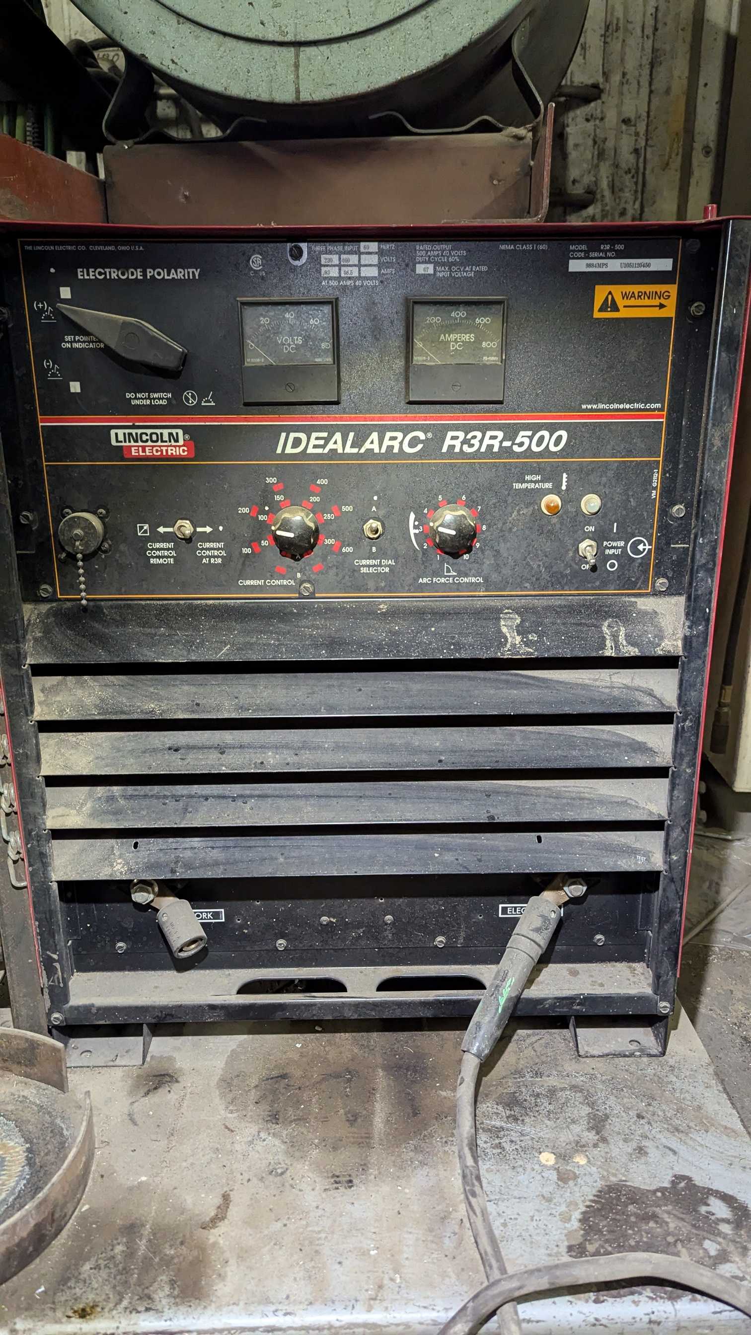 LINCOLN ELECTRIC IDEALARC R3R-500 STICK WELDER - ARC WELDERS