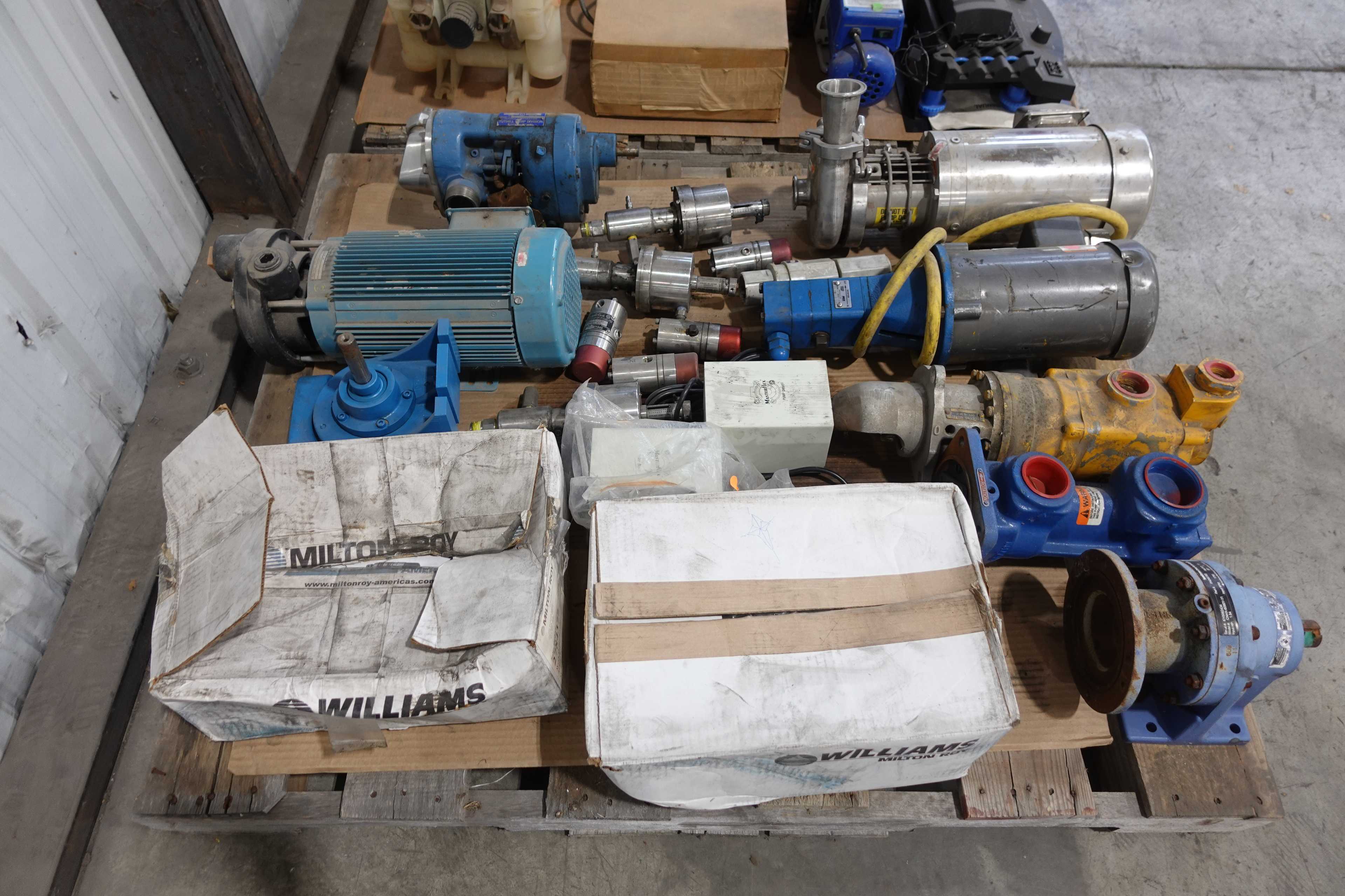 2 PALLETS OF ASSORTED PUMPS AND PUMP PARTS - PUMPS