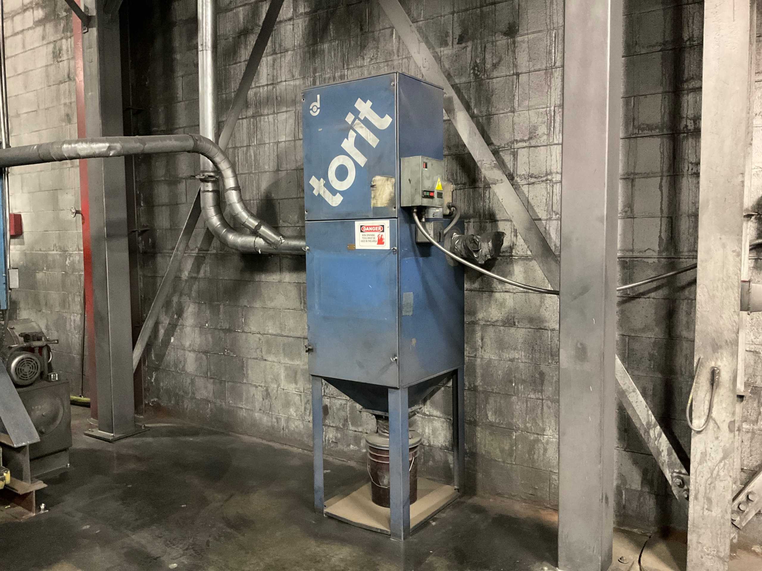 DONALDSON VS 1200 DUST COLLECTOR - DUST COLLECTOR