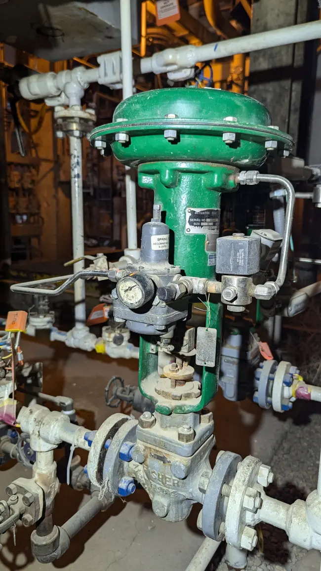 FISHER EZ CONTROL VALVE & 667 ACTUATOR ASSEMBLY - undefined