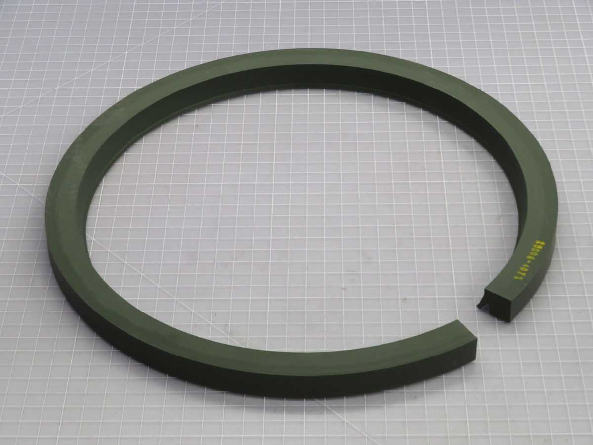 GARLOCK 25006-4071 OIL SEAL, 12" SHAFT DIA, 14" HOUSING BORE, 0.75" W, SPLIT, VITON LIP, SPRING-LOADED - OIL SEAL