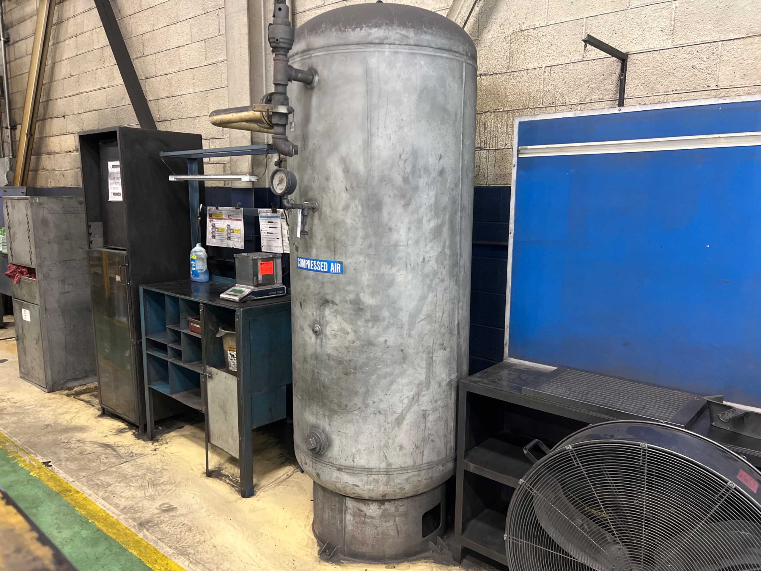 1989 MANCHESTER PRESSURE VESSEL COMPRESSED AIR HOLDING TANK - COMPRESSED AIR HOLDING TANK