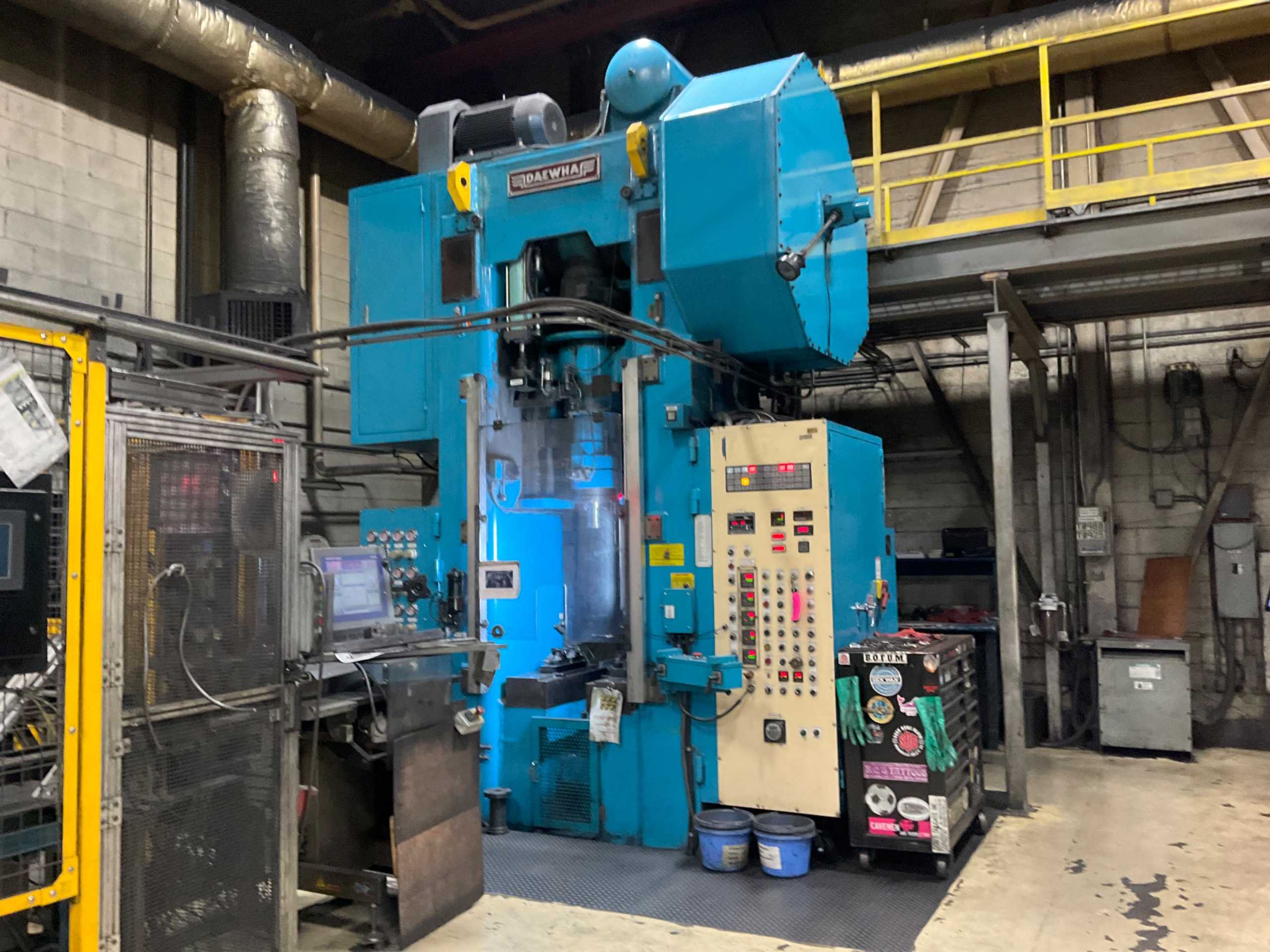 DAEWHA 200 HYDRAULIC PRESS - HYDRAULIC PRESSES