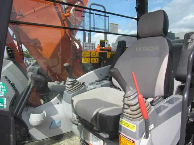 2019 HITACHI ZX120-6 CRAWLER EXCAVATOR - undefined