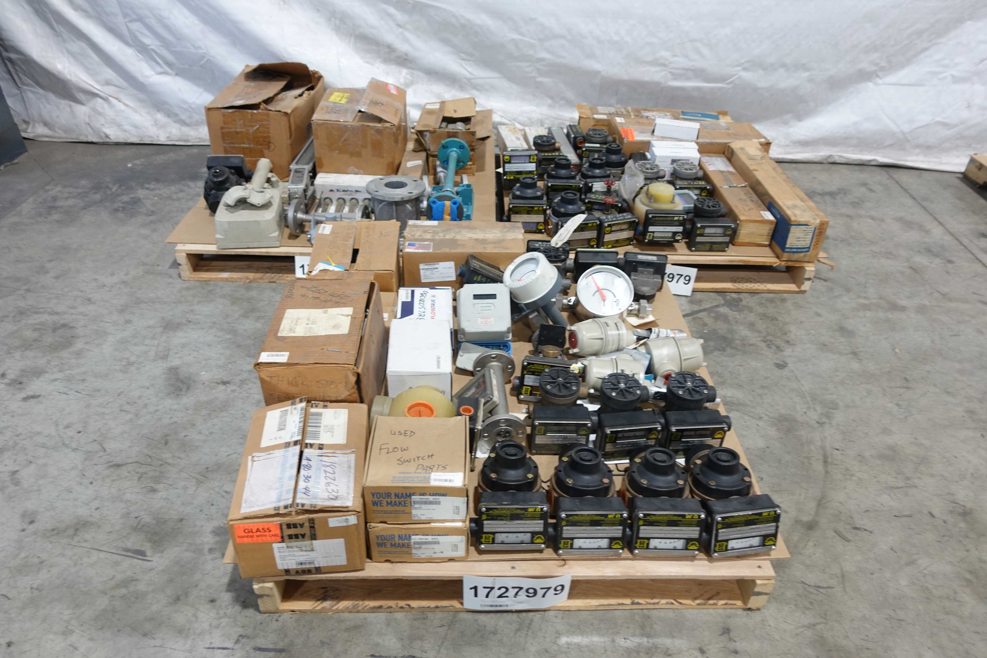 SKU 1727979 - 3 PALLETS OF ASSORTED FLOW METERS - FLOW METER