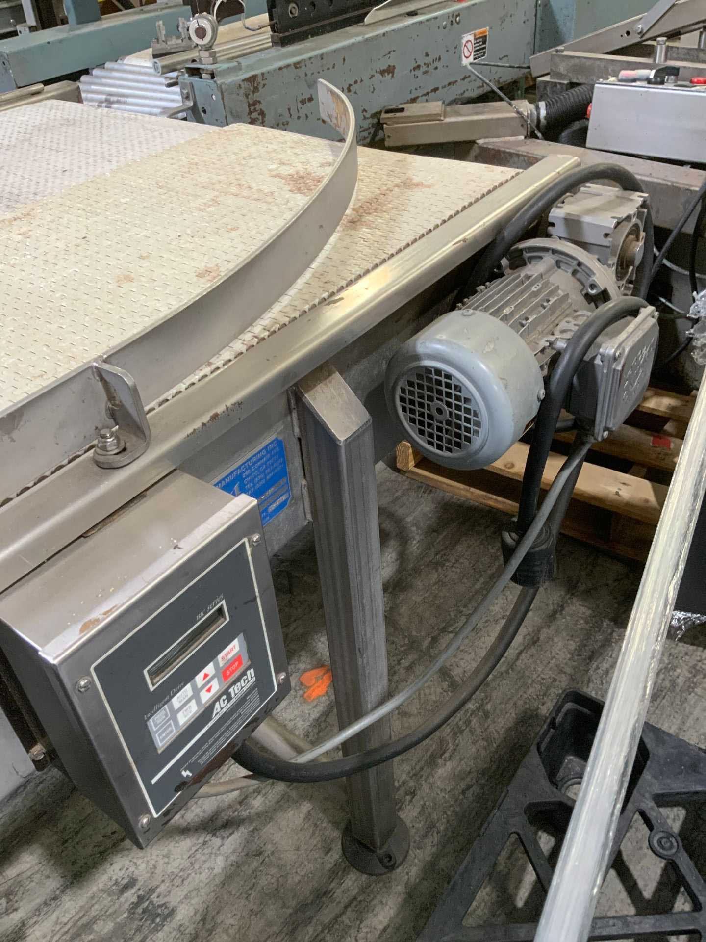 STAINLESS POWERED BELT CONVEYOR SYSTEM - BELT CONVEYOR