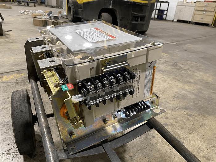 TOSHIBA HCV-1JBU LV VACUUM CONTACTOR 600A, 208-1500V, 42KA IC, 100-240V CONTROL - AC CONTACTOR