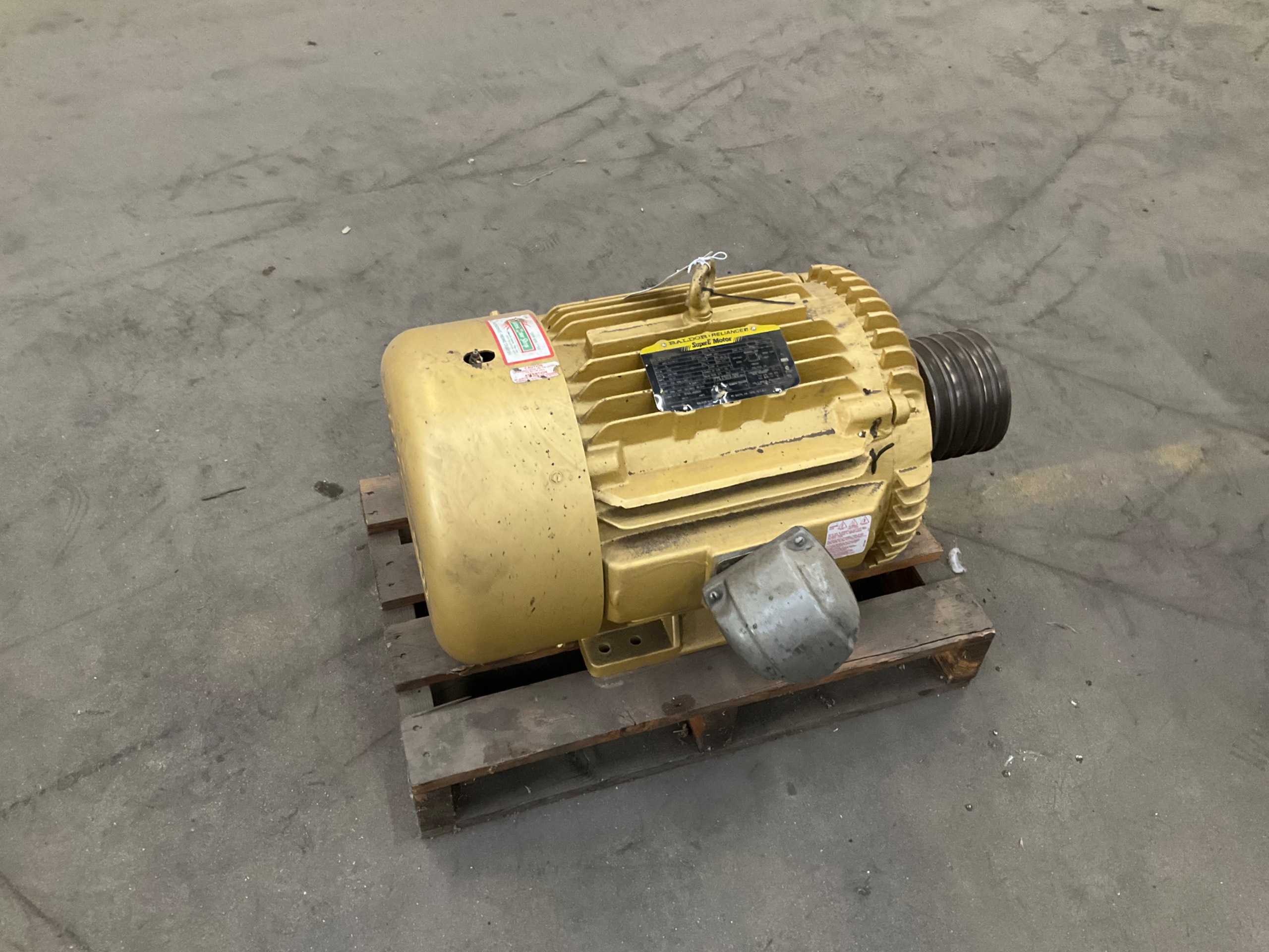 BALDOR RELIANCE EM4100T AC MOTOR - AC MOTOR