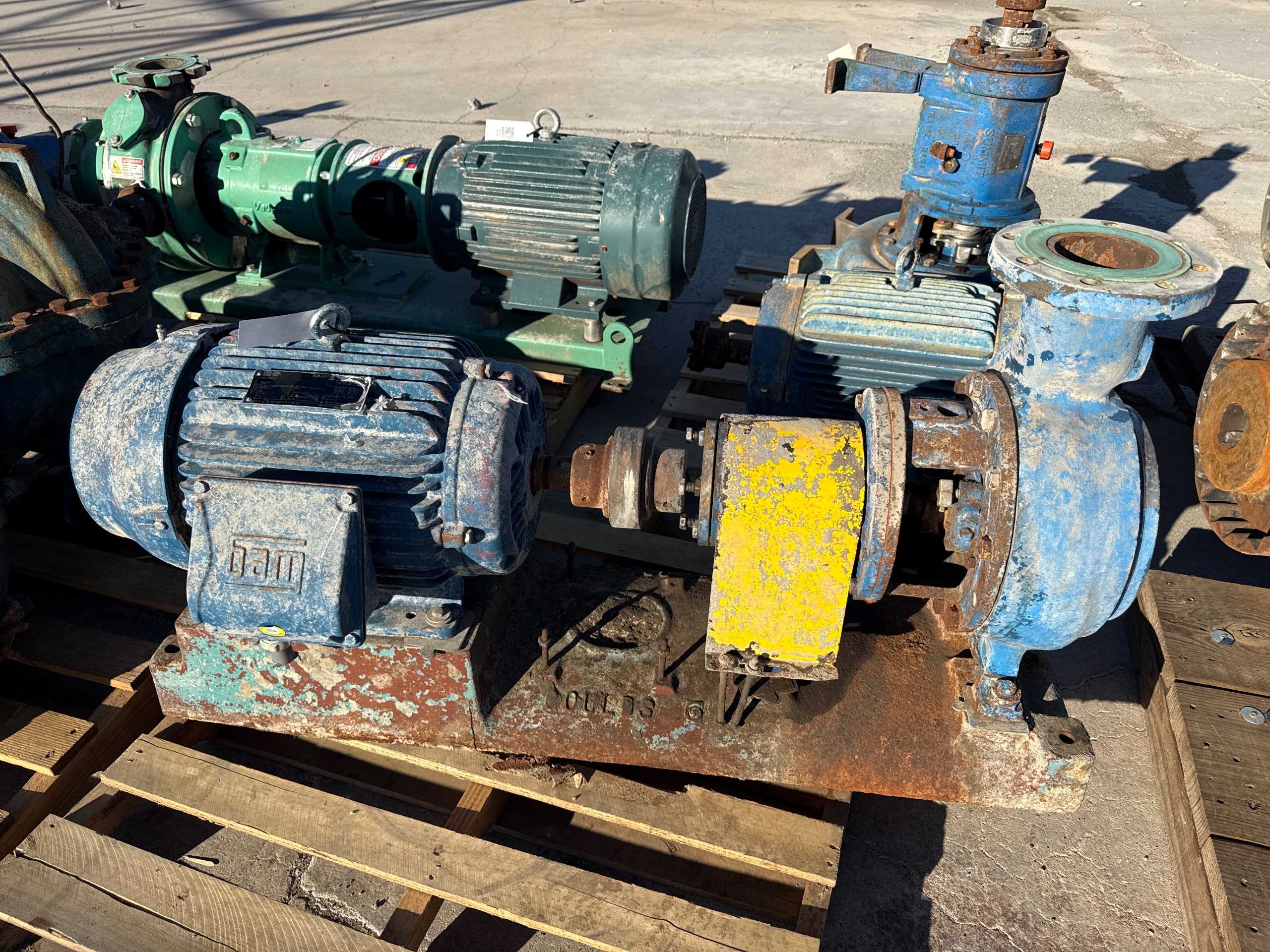 GOULDS PUMP & 25 HP MOTOR ASSEMBLY - CENTRIFUGAL PUMP