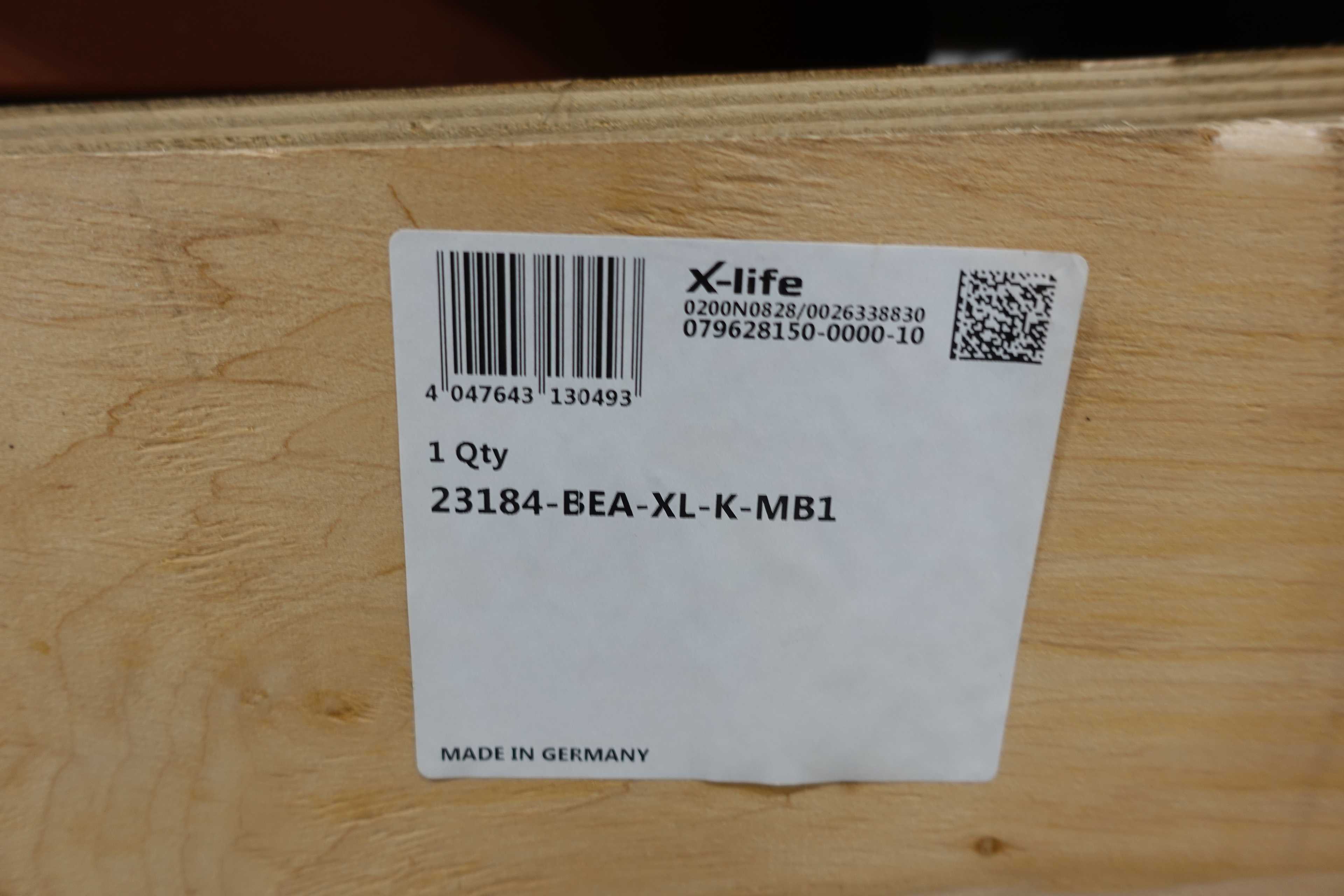 SKU 1739735 - LOT OF 2 SETS OF FAG 23184-BEA-XL-K-MB1 ROLLER BEARINGS WITH H3184HG SLEEVES - BEARINGS