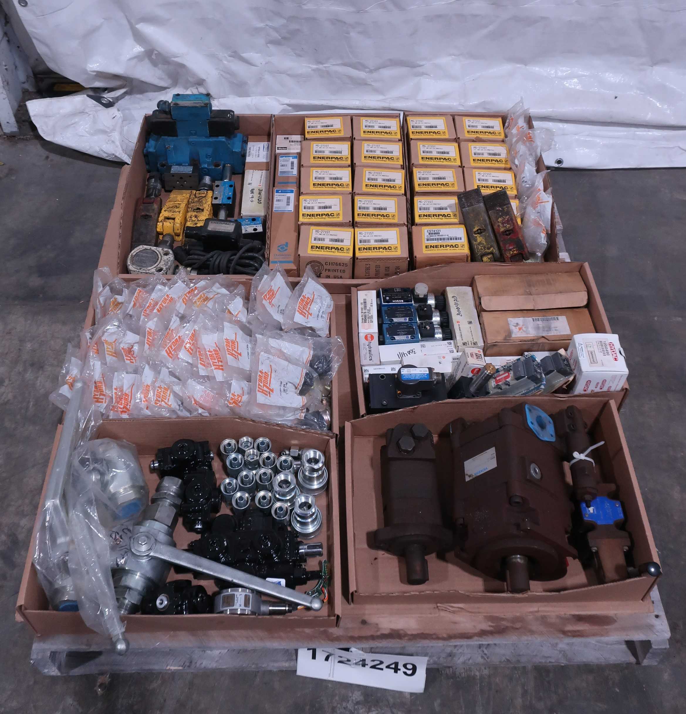 SKU 1724249 - PALLET OF ASSORTED HYDRAULICS AND PARTS - HYDRAULIC PARTS
