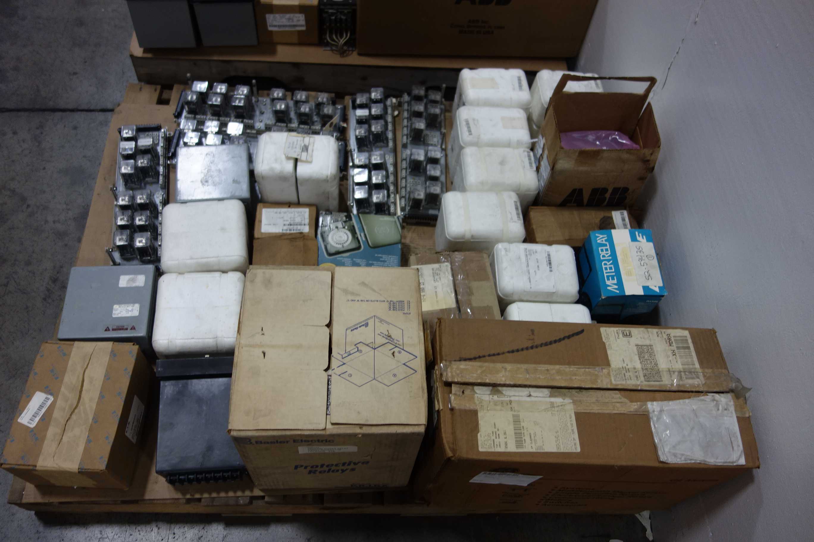 BULK QTY OF ELECTRICAL COMPONENTS - ELECTRICAL COMPONENTS