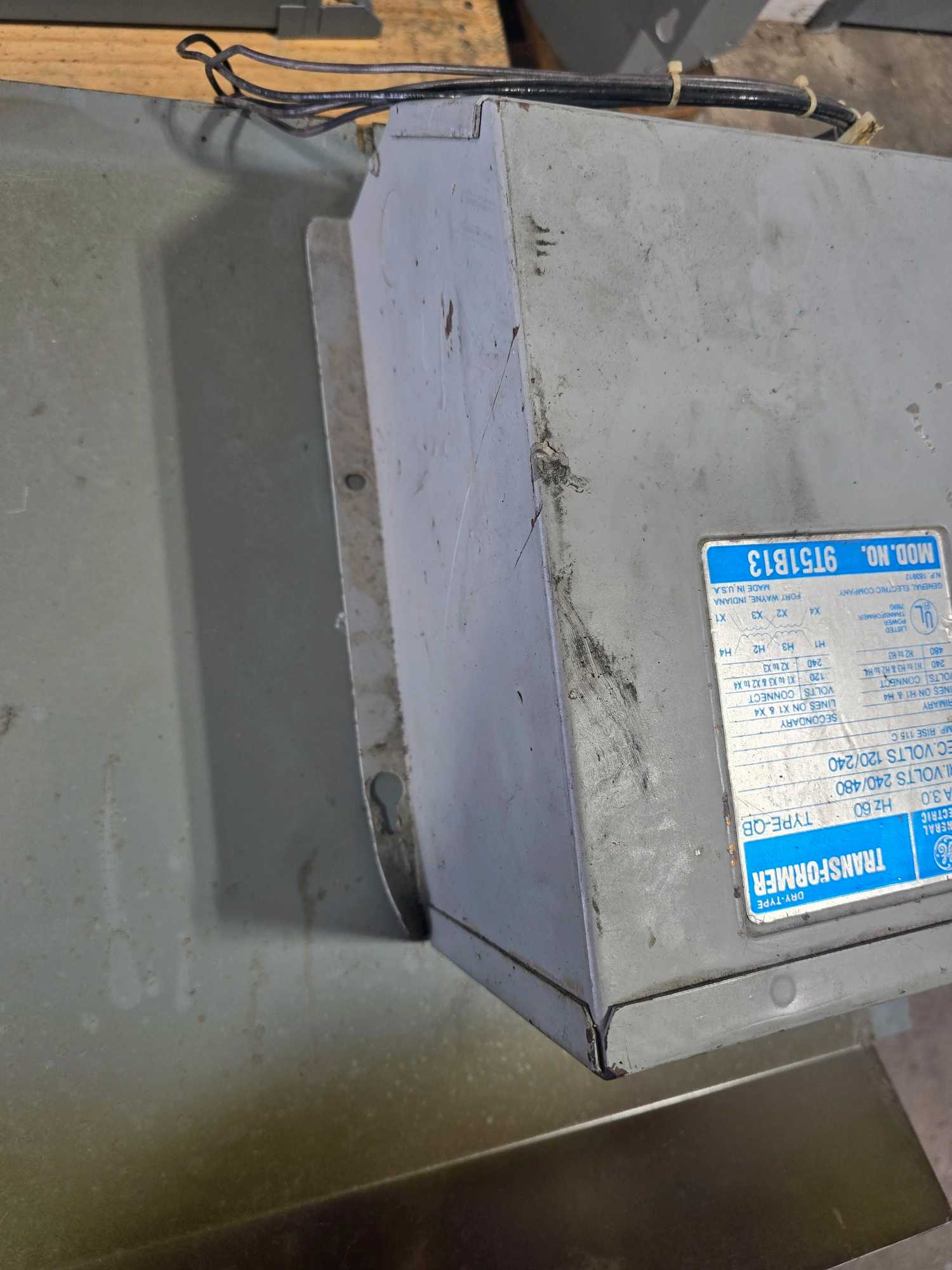GE 9T51B13 TRANSFORMER, 3.0KVA, 1 PH, DRY TYPE, PRI 240/480V, SEC 120/240V - MACHINE TOOLING