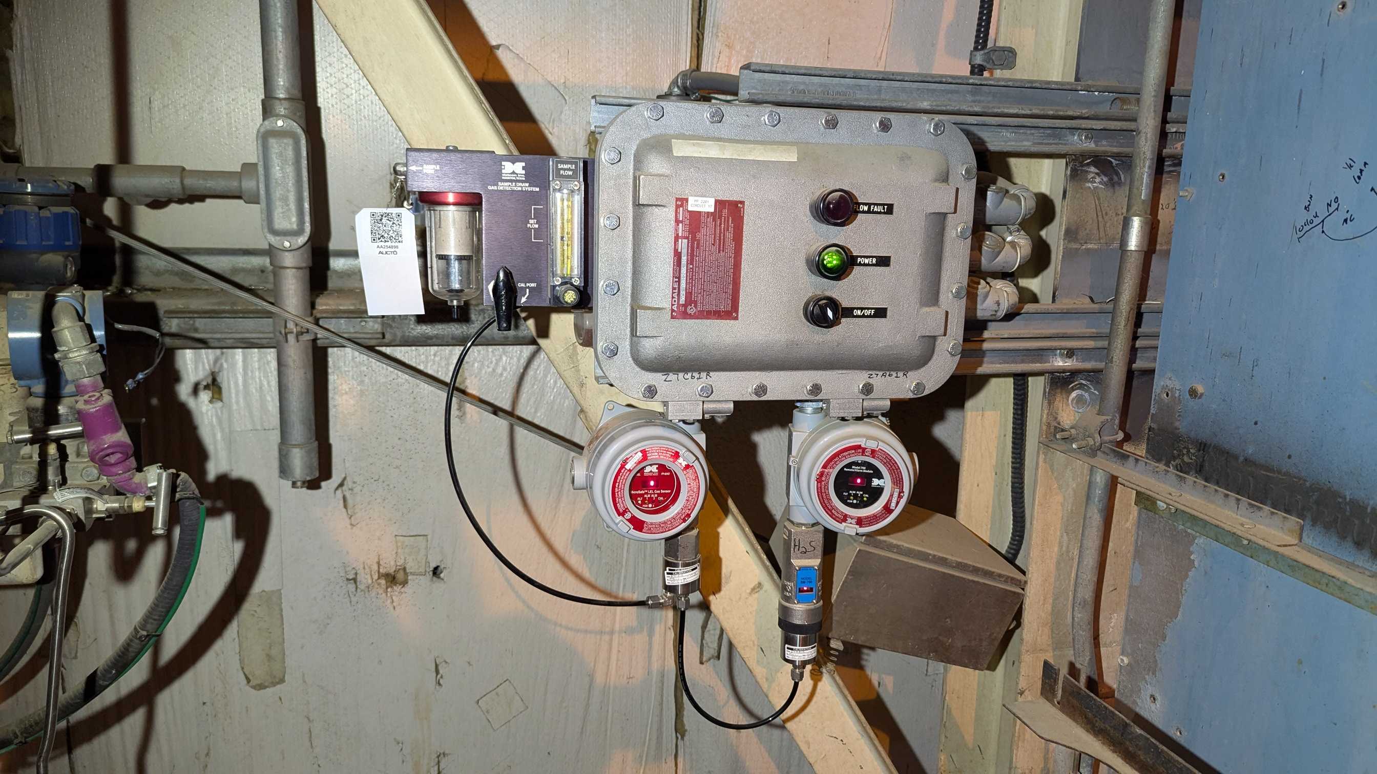 DETCON SD-1X1 GAS ANALYZER - GAS ANALYZER