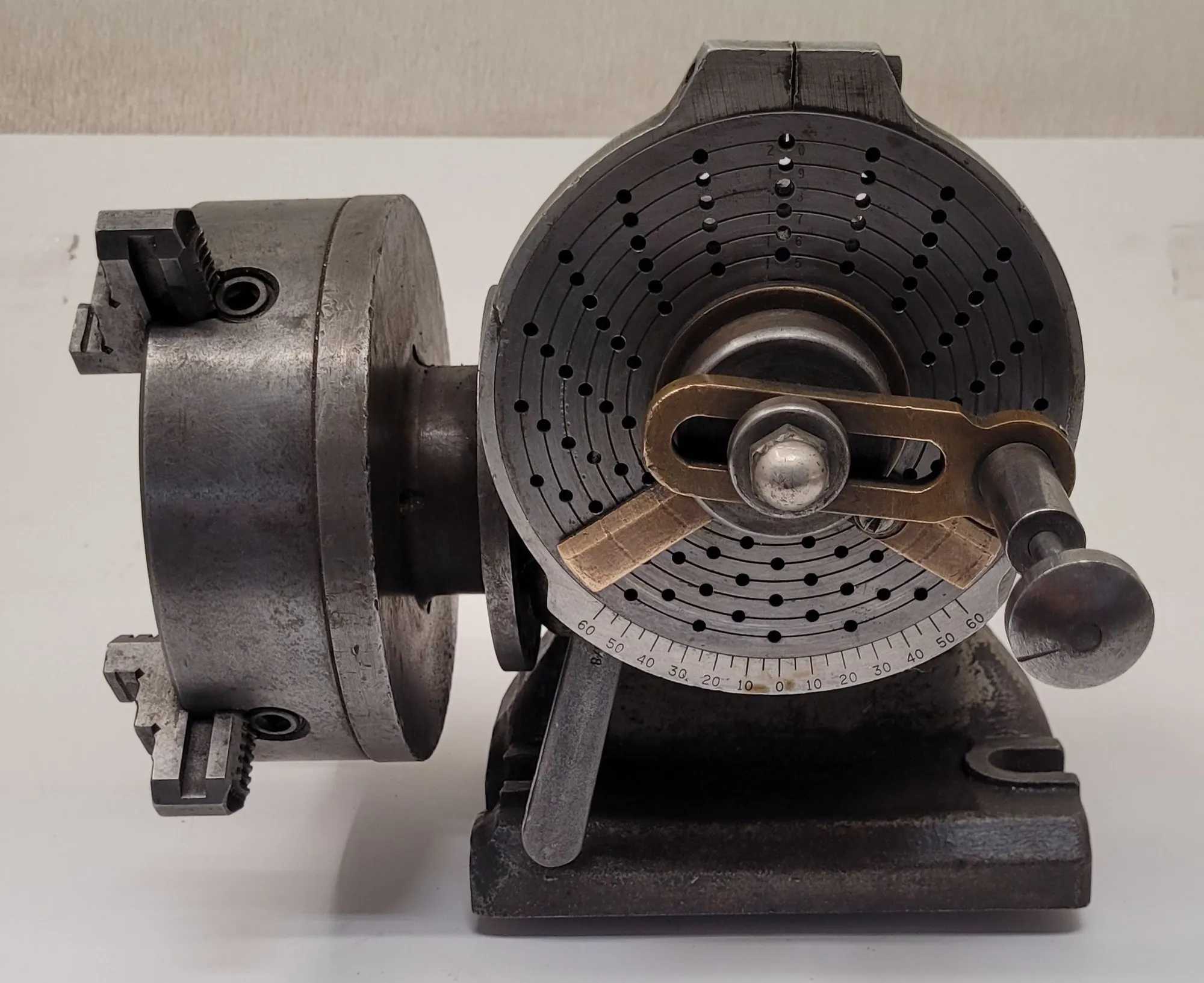 ELLIS DIVIDING HEAD W/ 6 INCH – 4 JAW CHUCK - MACHINE TOOLING