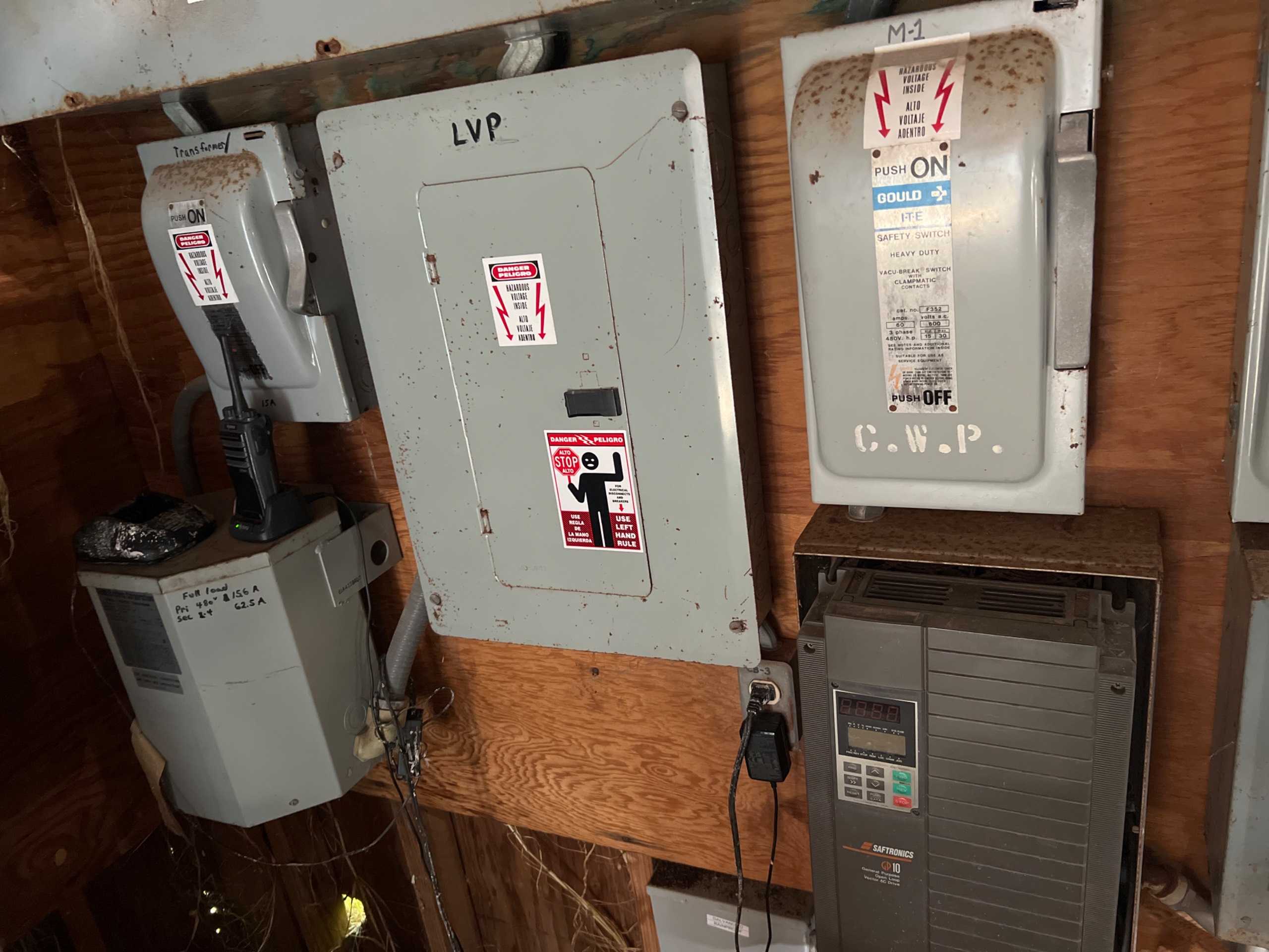QTY 8: SAFETY SWITCH - SAFETY SWITCH