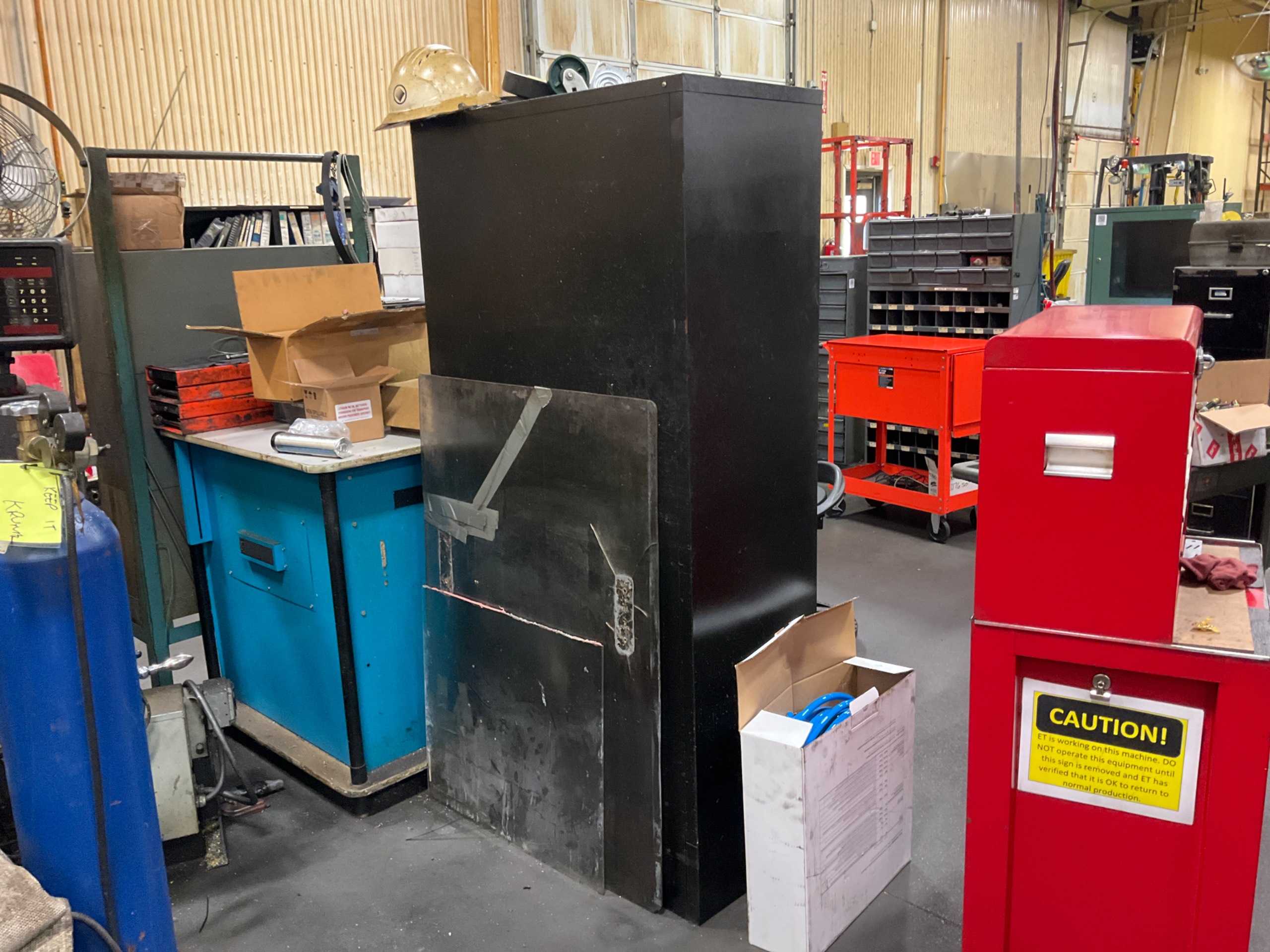 FREE STANDING STORAGE CABINET - FREE STANDING STORAGE CABINET