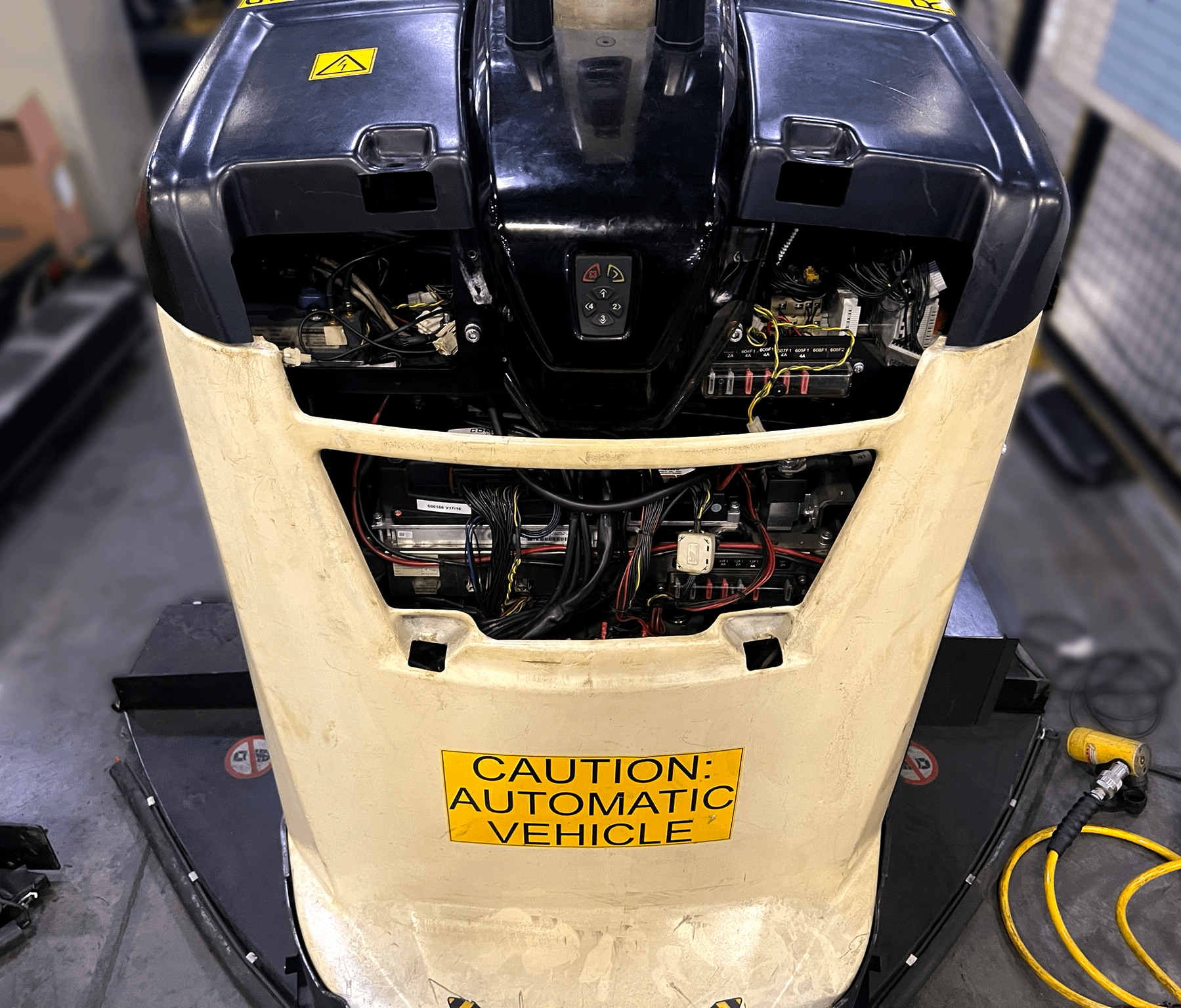 2015 ROCLA ATX16 AUTOMATED GUIDED VEHICLE - MATERIAL HANDLING EQUIPMENT