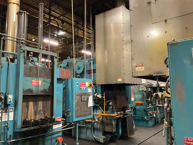 LINDBERG 13-CT-243618-18-AQ1 1800 F CARBURIZING FURNACE - undefined