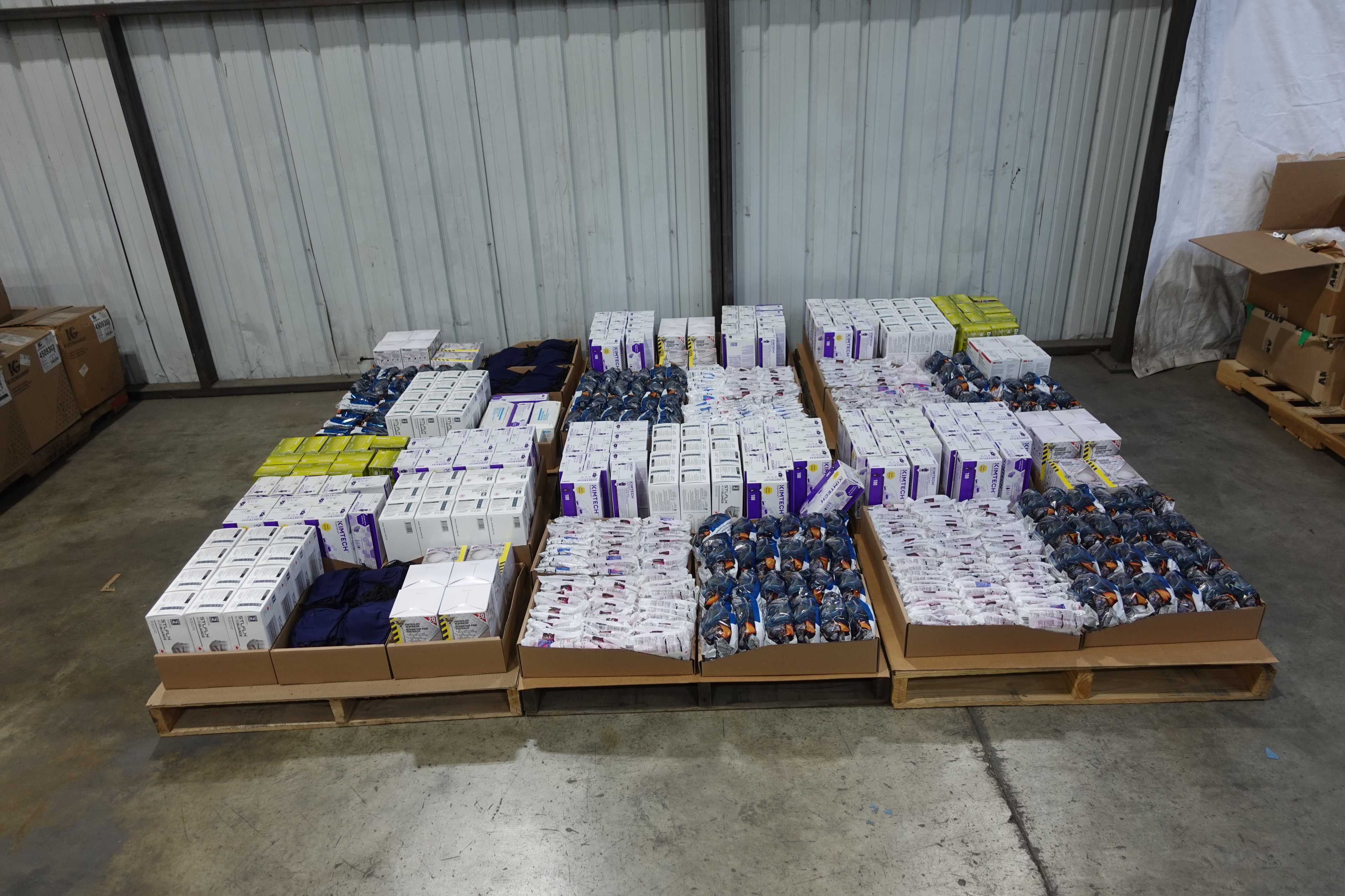 SKU 1762026 - 6 PALLET OF ASSORTED PPE, MASKS, GLOVES - PPE