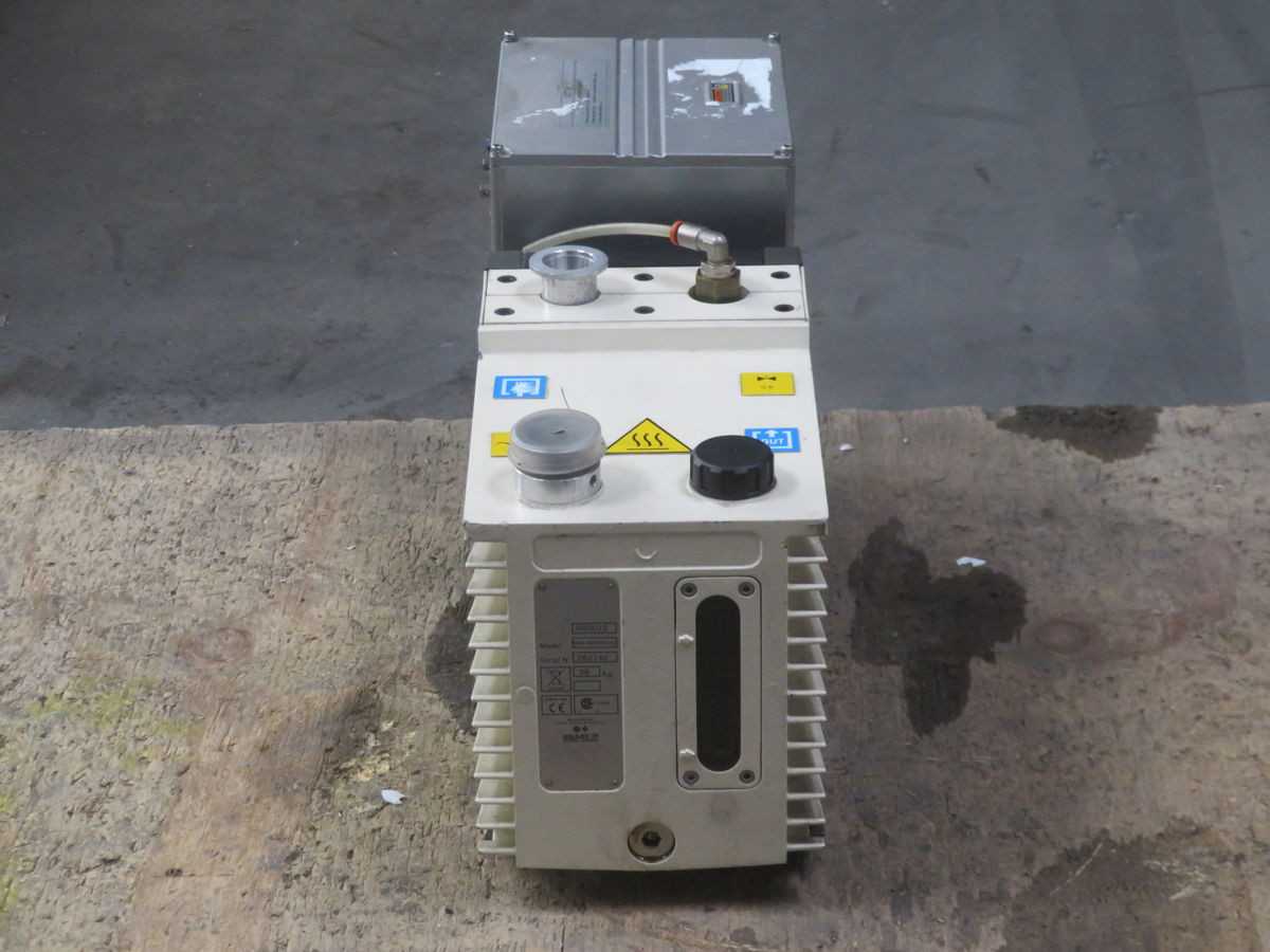 VARIAN HS602 370222802 VACUUM PUMP, 60 M³/H SPEED, < 2X10⁻³ MBAR PRESSURE, 1.1 KW POWER - VACUUM PUMP