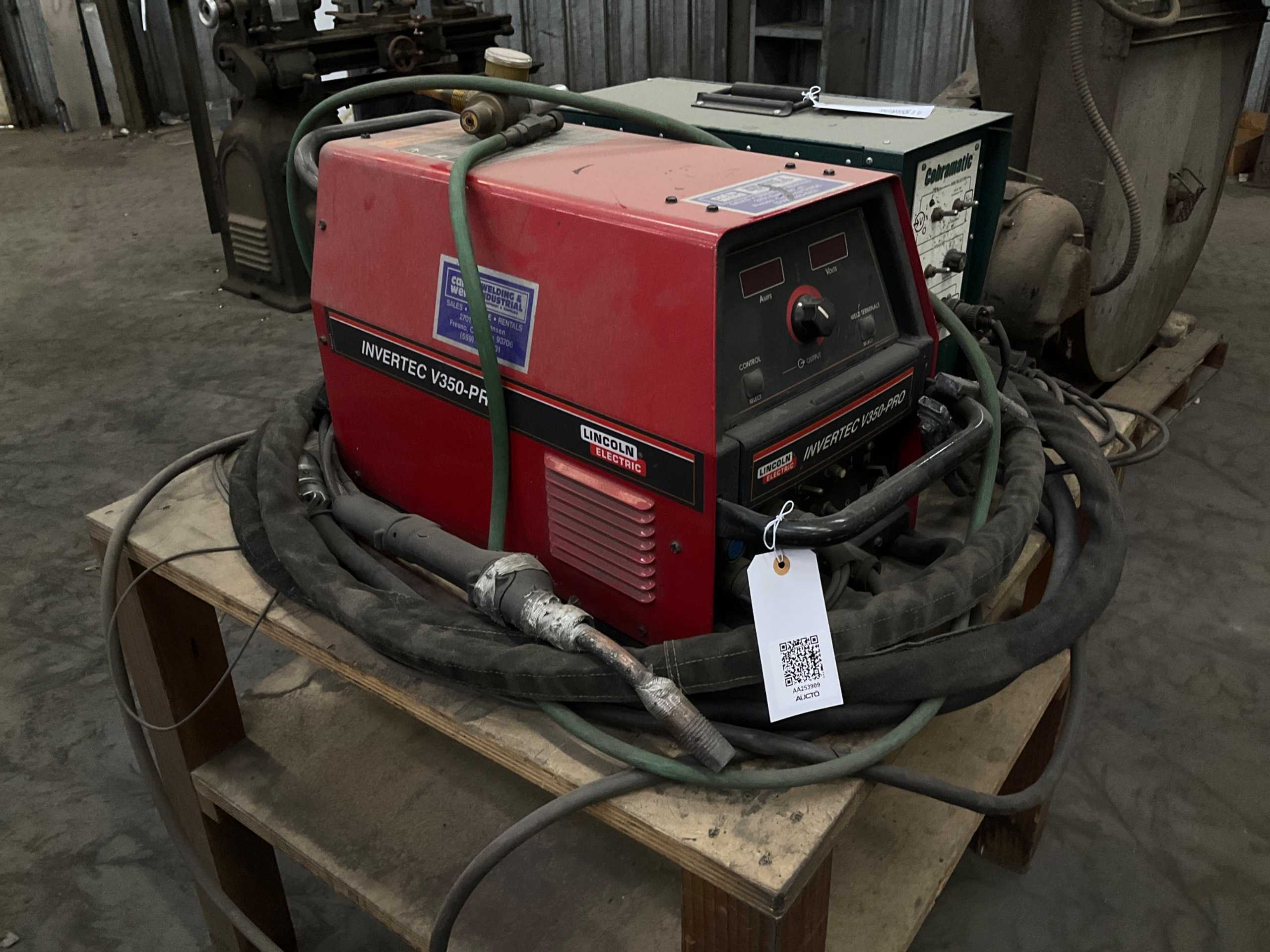 LINCOLN ELECTRIC V350-PRO MULTI-PROCESS WELDER LINCOLN ELECTRIC V350-PRO MULTI-PROCESS WELDER
