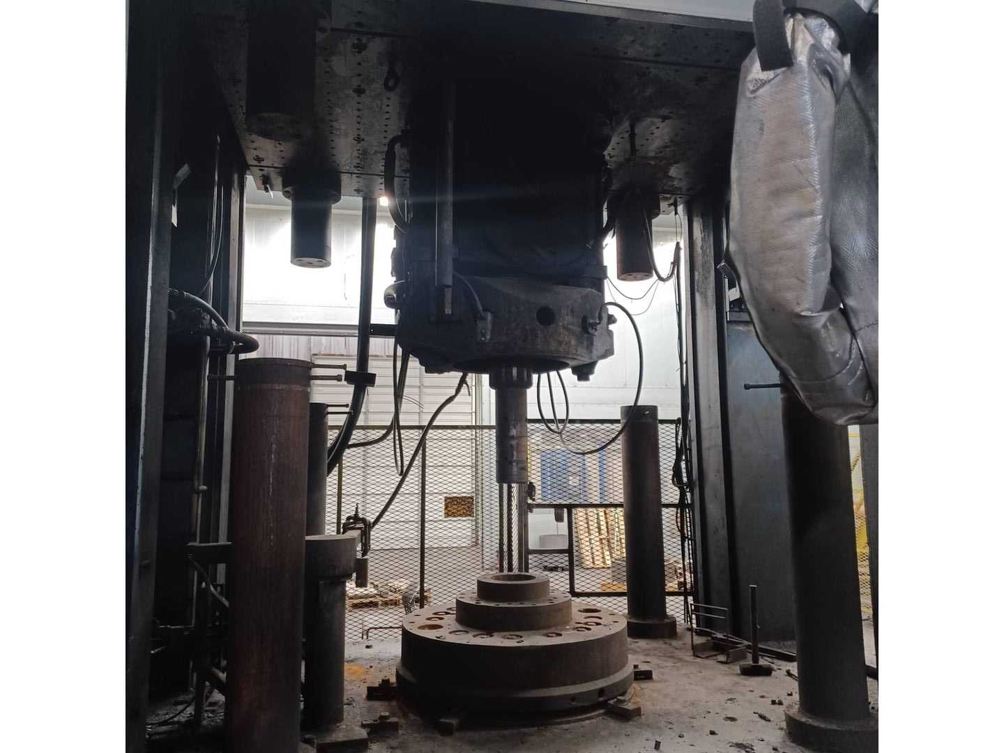 1991 WILLIAMS-WHITE 2000 TON HYDRAULIC VERTICAL PRESS - OPEN DIE FORGING PRESS