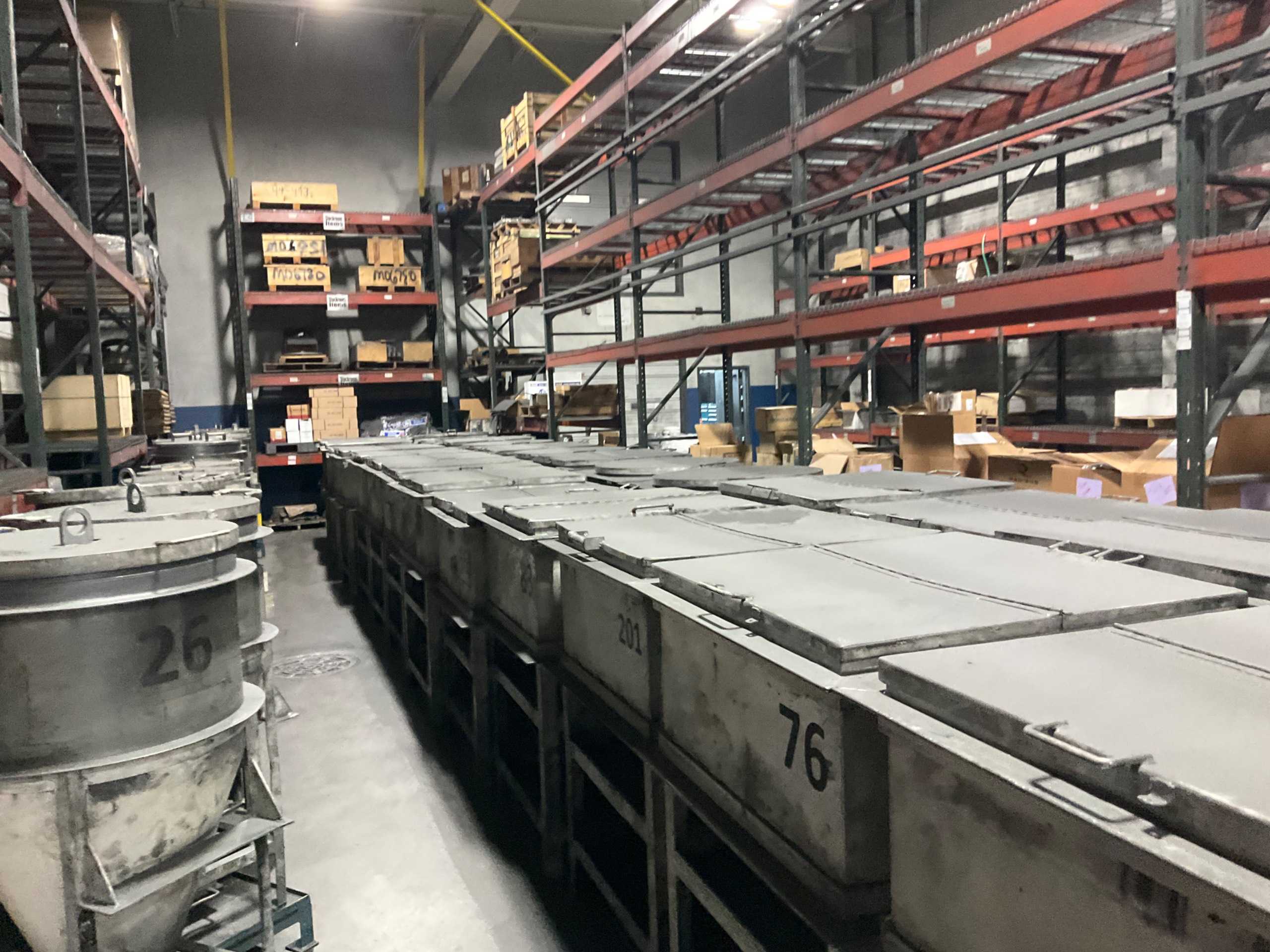 QTY 30: BULK HOPPERS - VOLUMETRIC FEEDER