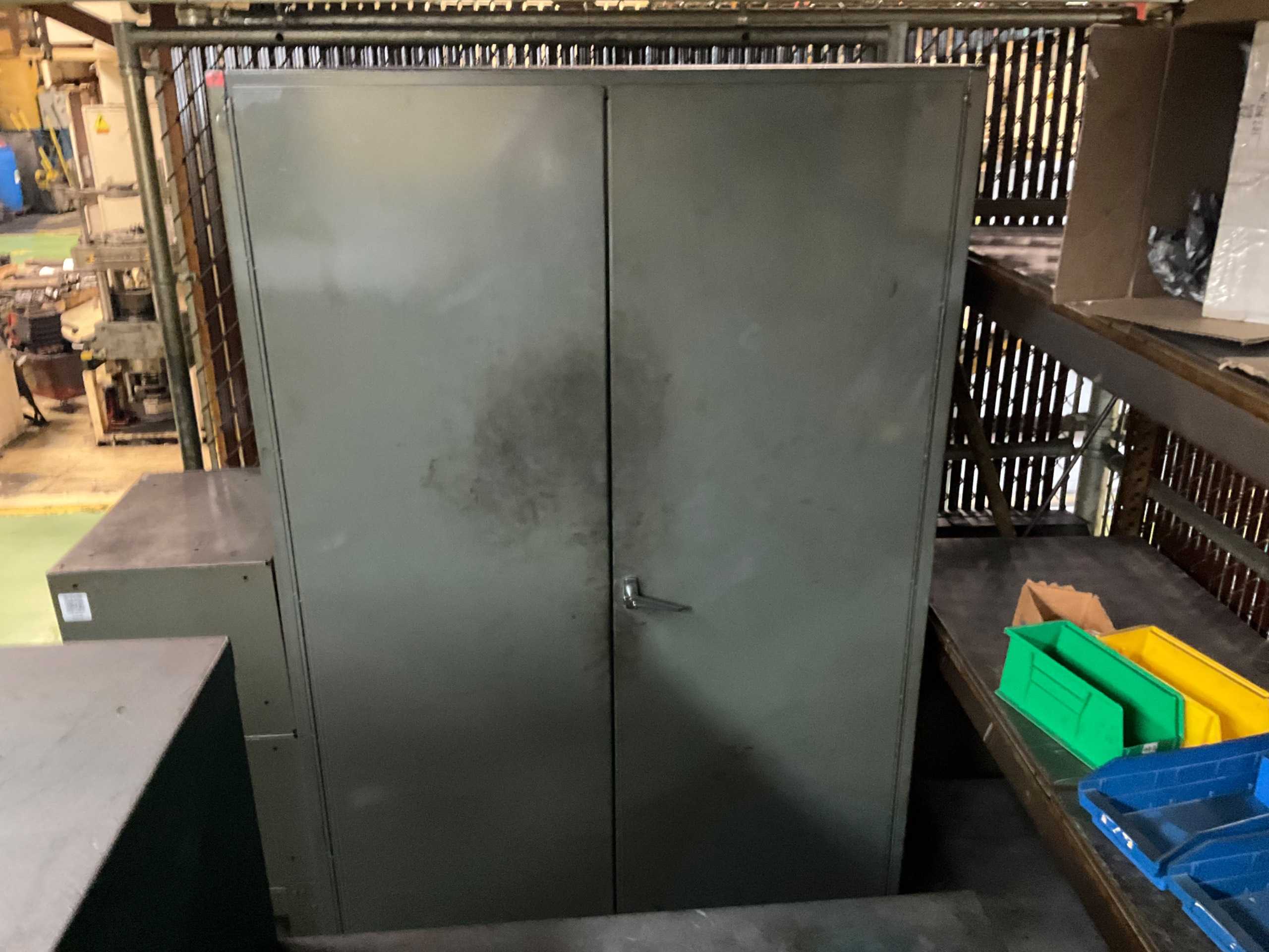 FREESTANDING STORAGE CABINET - FREE STANDING STORAGE CABINET