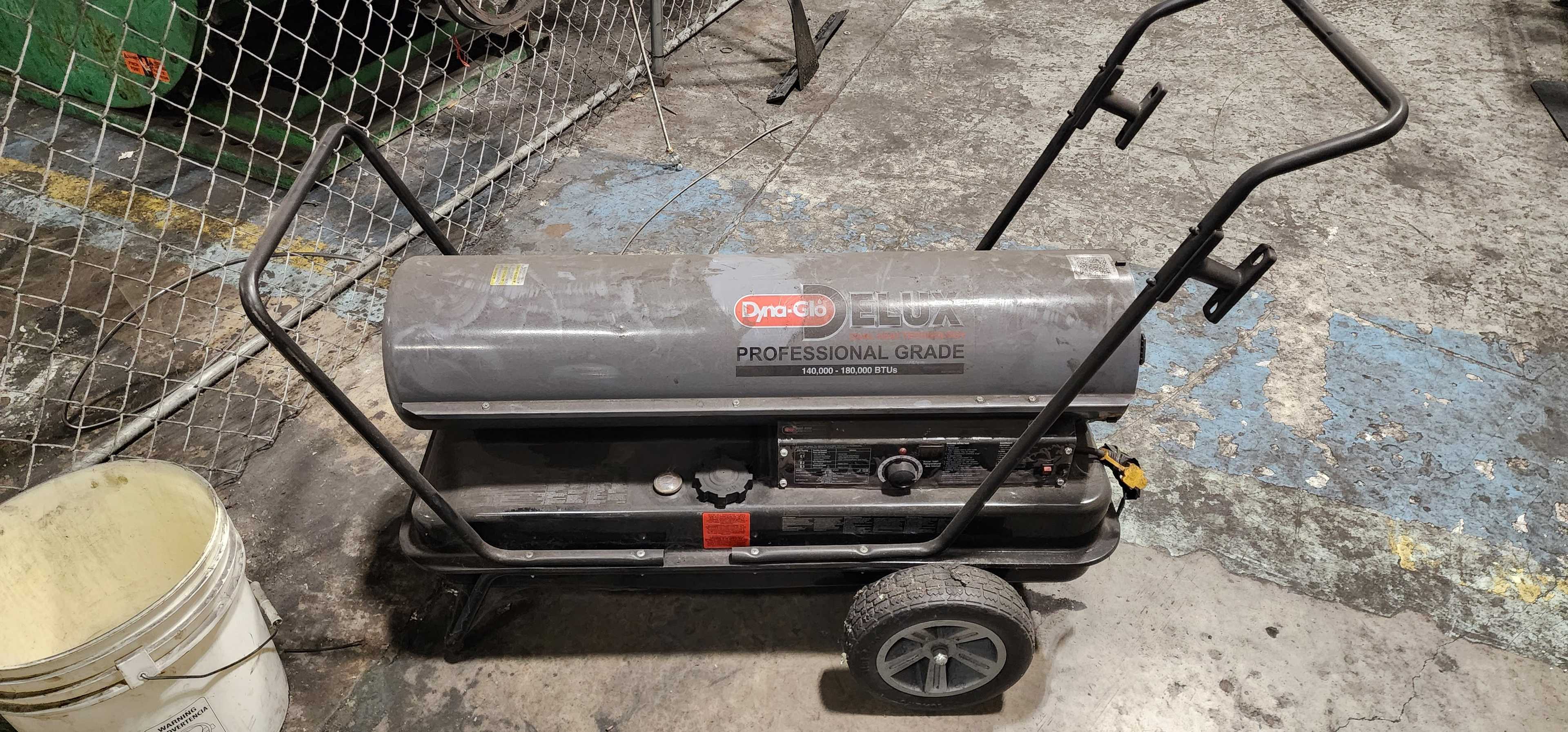 QTY 4: PORTABLE HEATER - 