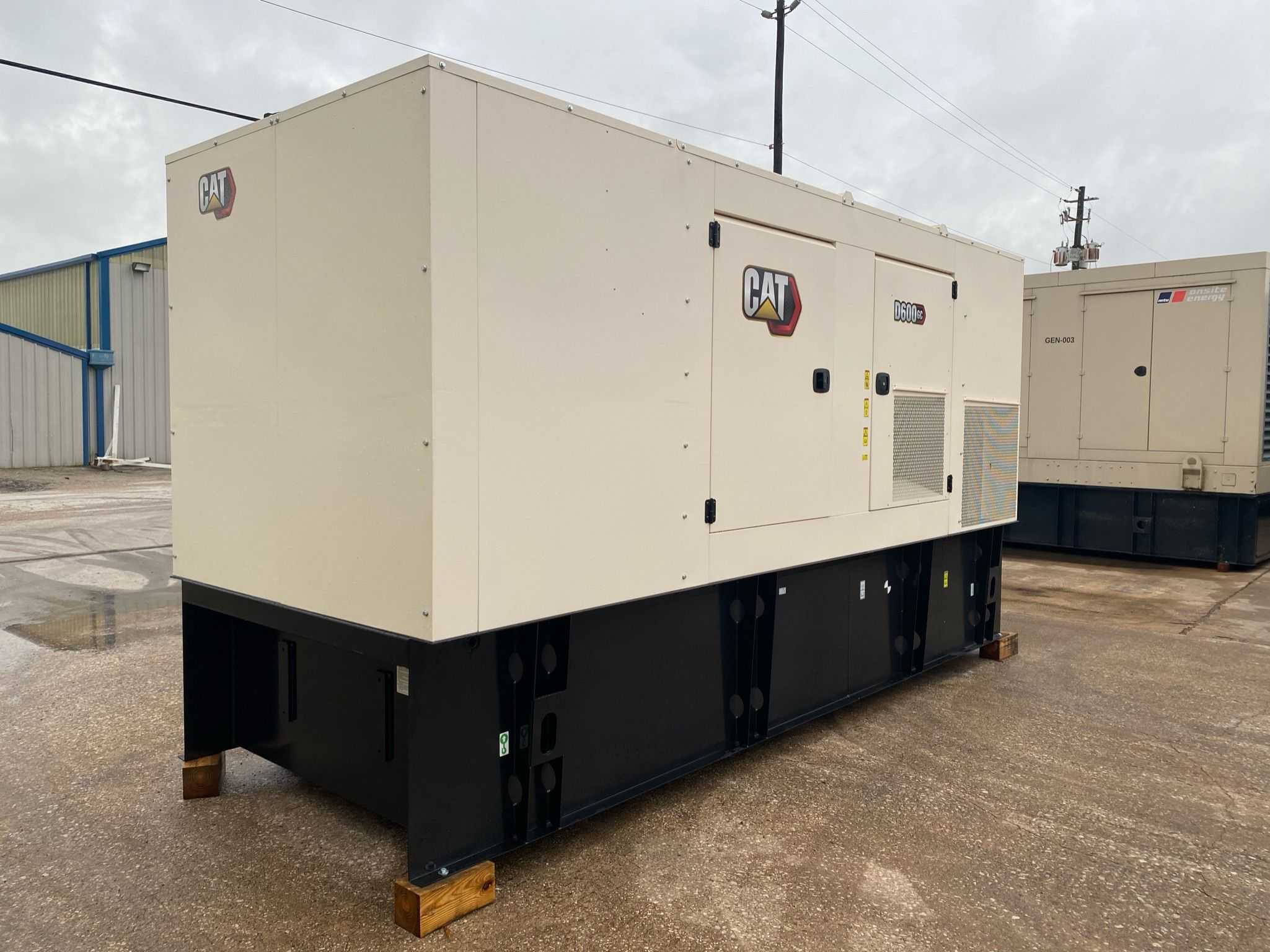 NEW CATERPILLAR C18 600 KW DIESEL GENERATOR - STANDBY POWER GENERATOR