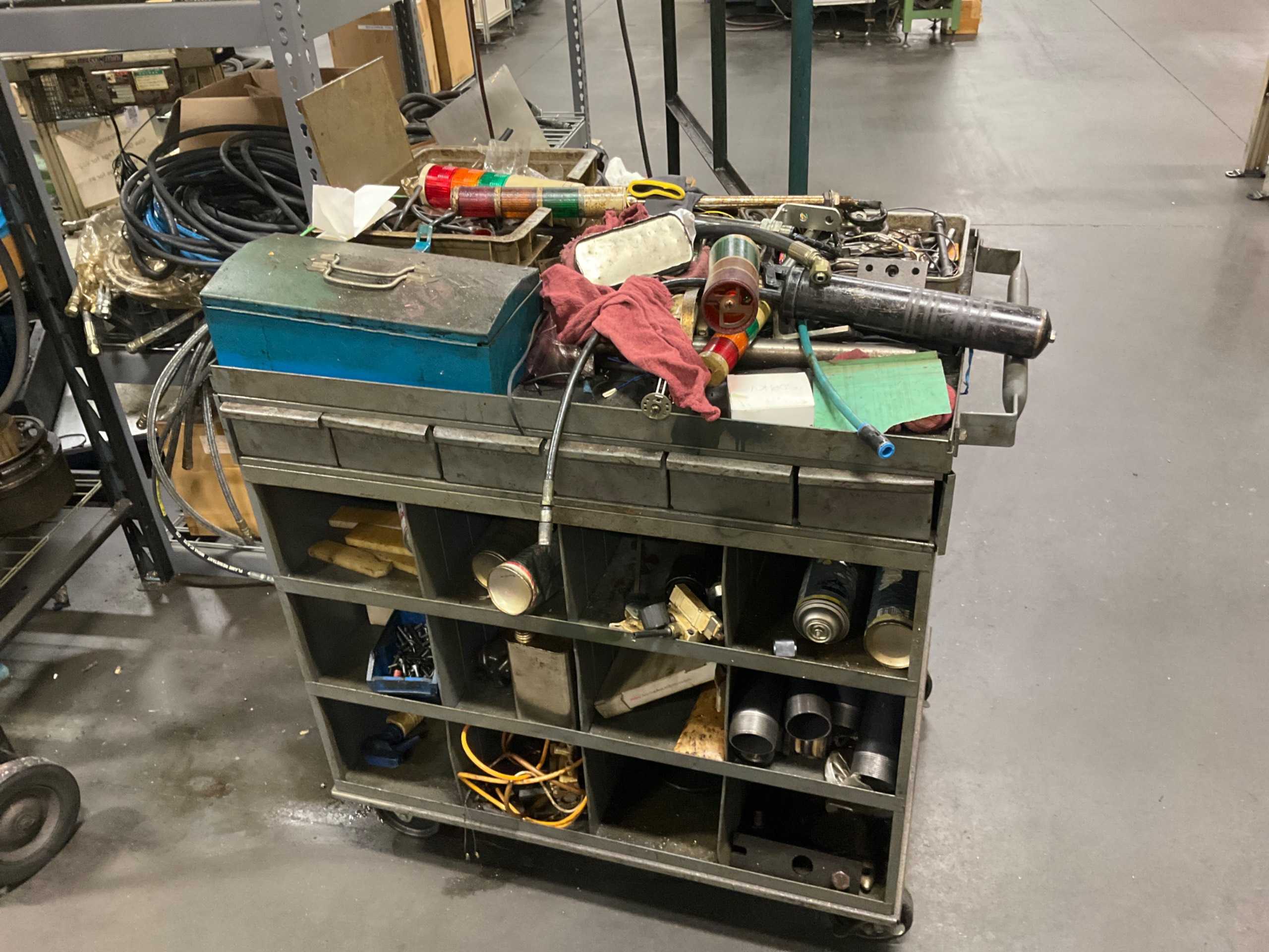 ROLLING DRAWER WITH PARTS ROLLING DRAWER WITH PARTS