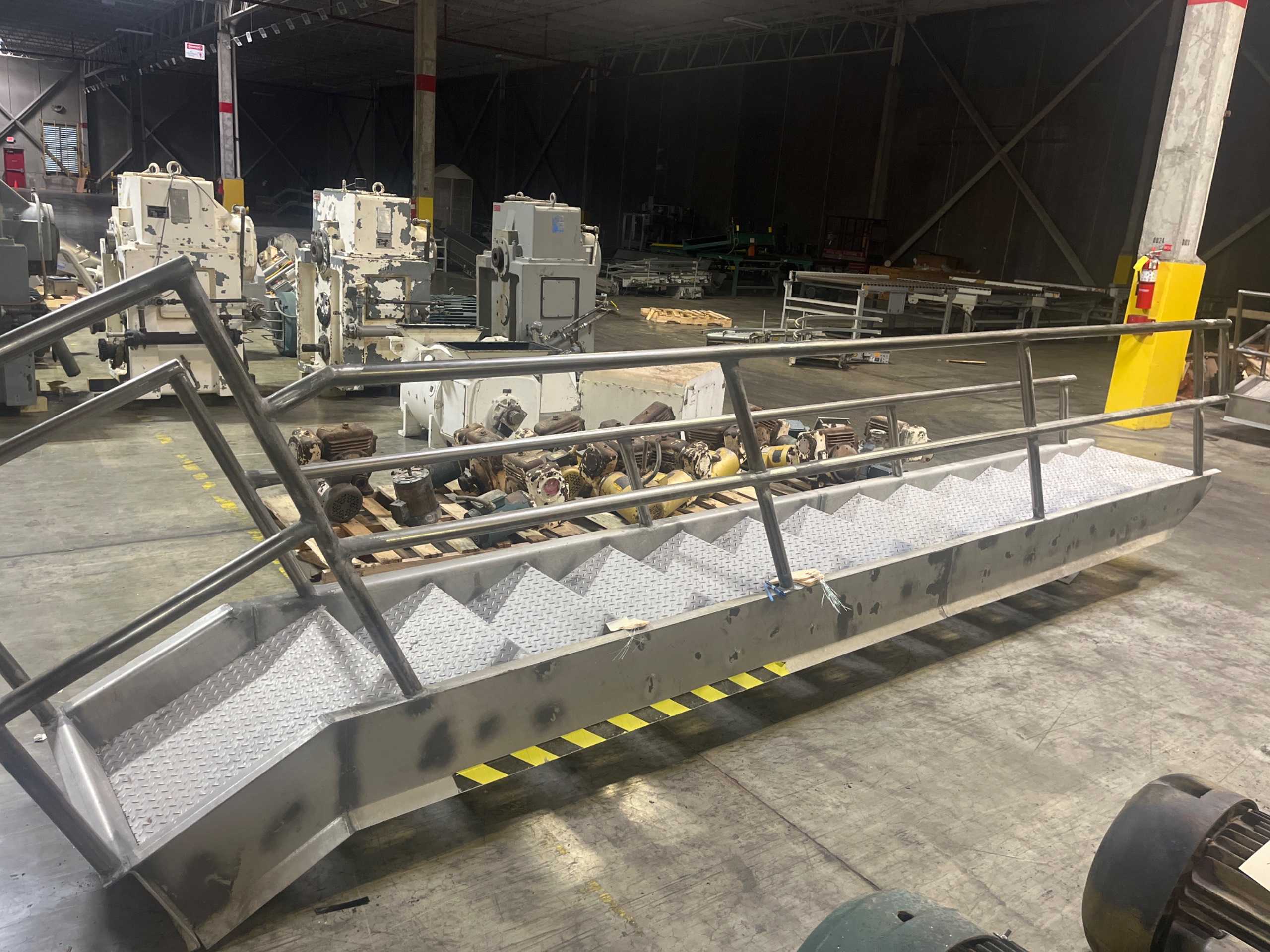 RAILING STAIRS - LADDERS