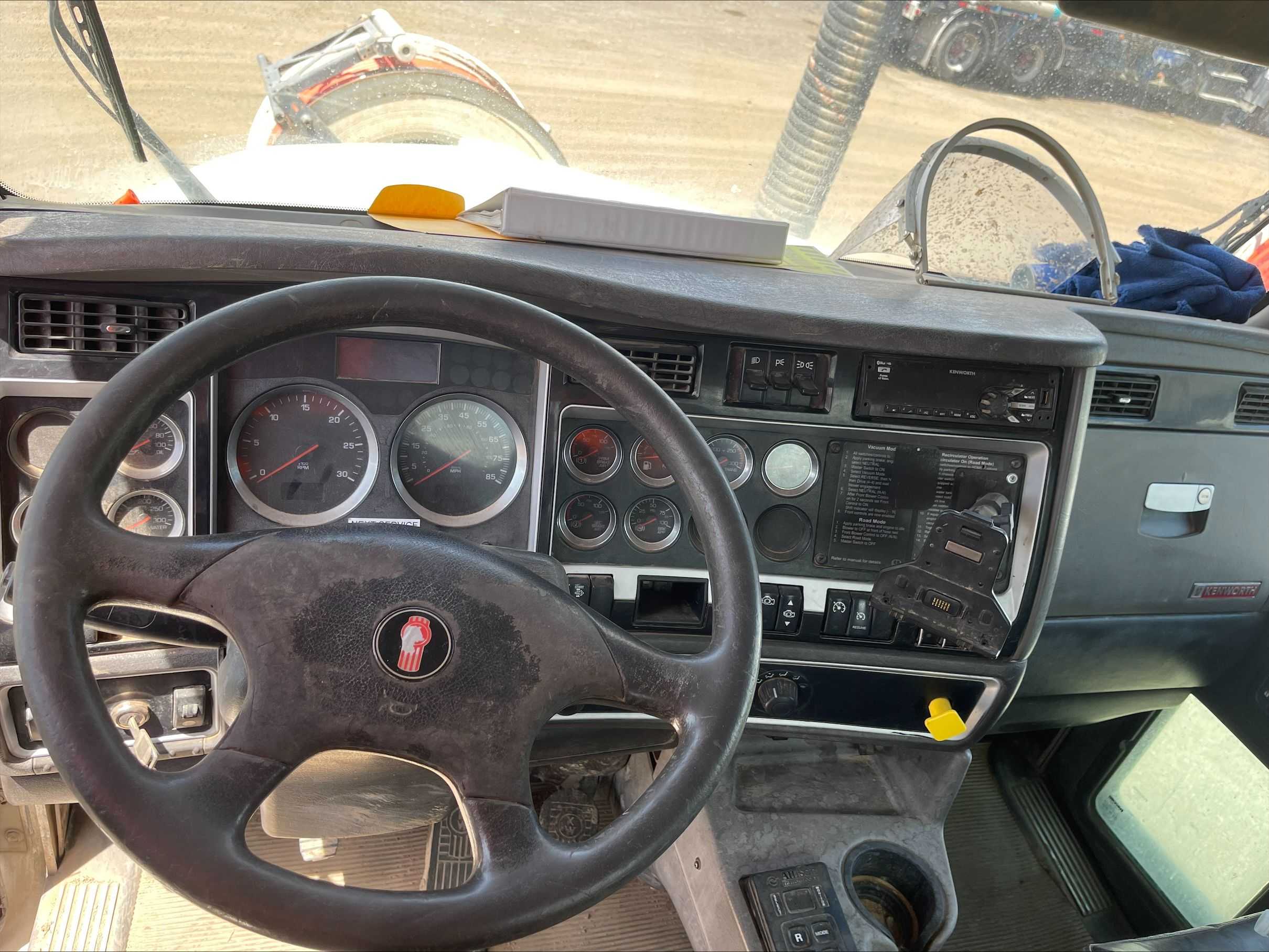 2015 KENWORTH T800 VACUUM TRUCK - VACUUM TRUCKS