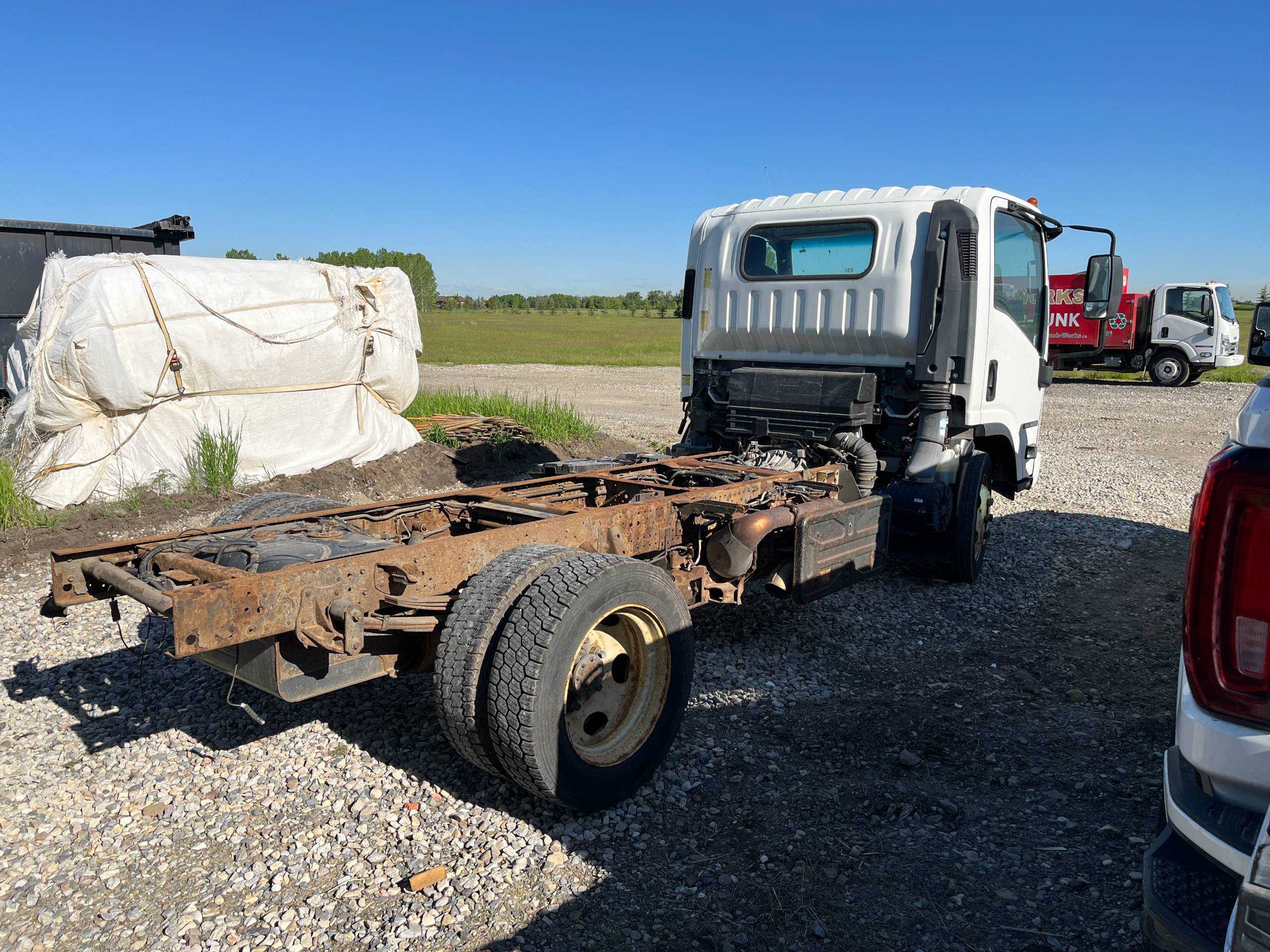 2016 ISUZU NRR CAB & CHASSIS TRUCK - CAB & CHASSIS TRUCK