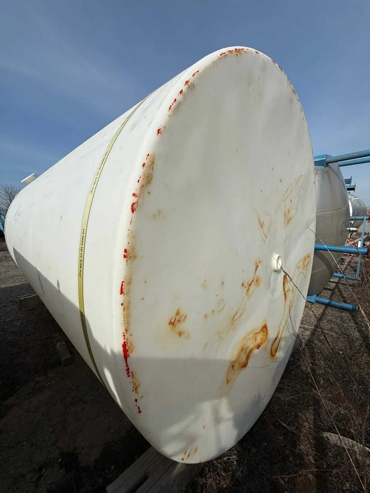 POLY STORAGE TANK, 22500L, POLYETHYLENE, VERTICAL, 100X100X175IN, 2000 LBS - TANKS