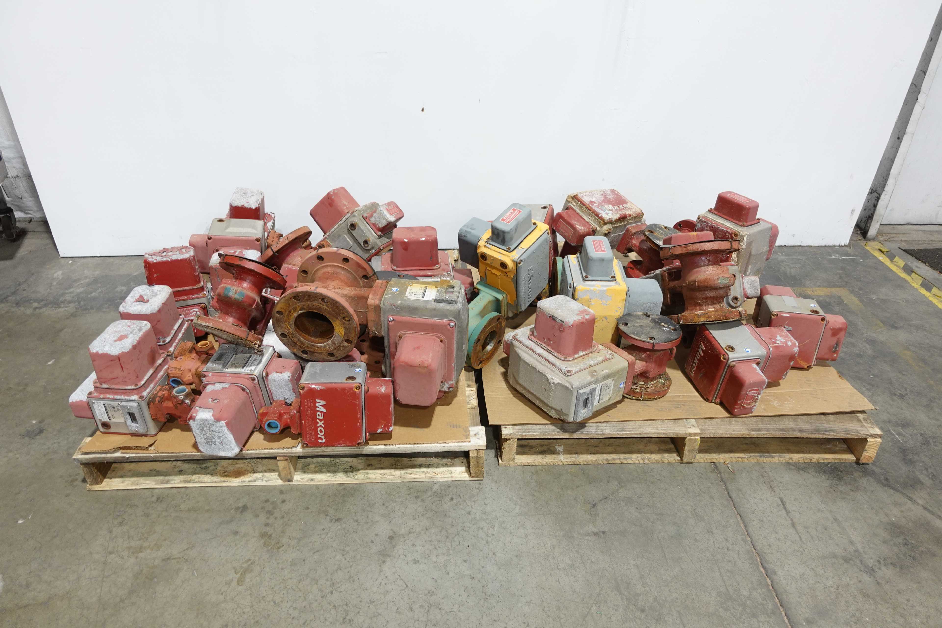 2 PALLETS OF ASSORTED MAXON NATURAL GAS STO VENT VALVES - SOLENOID VALVE