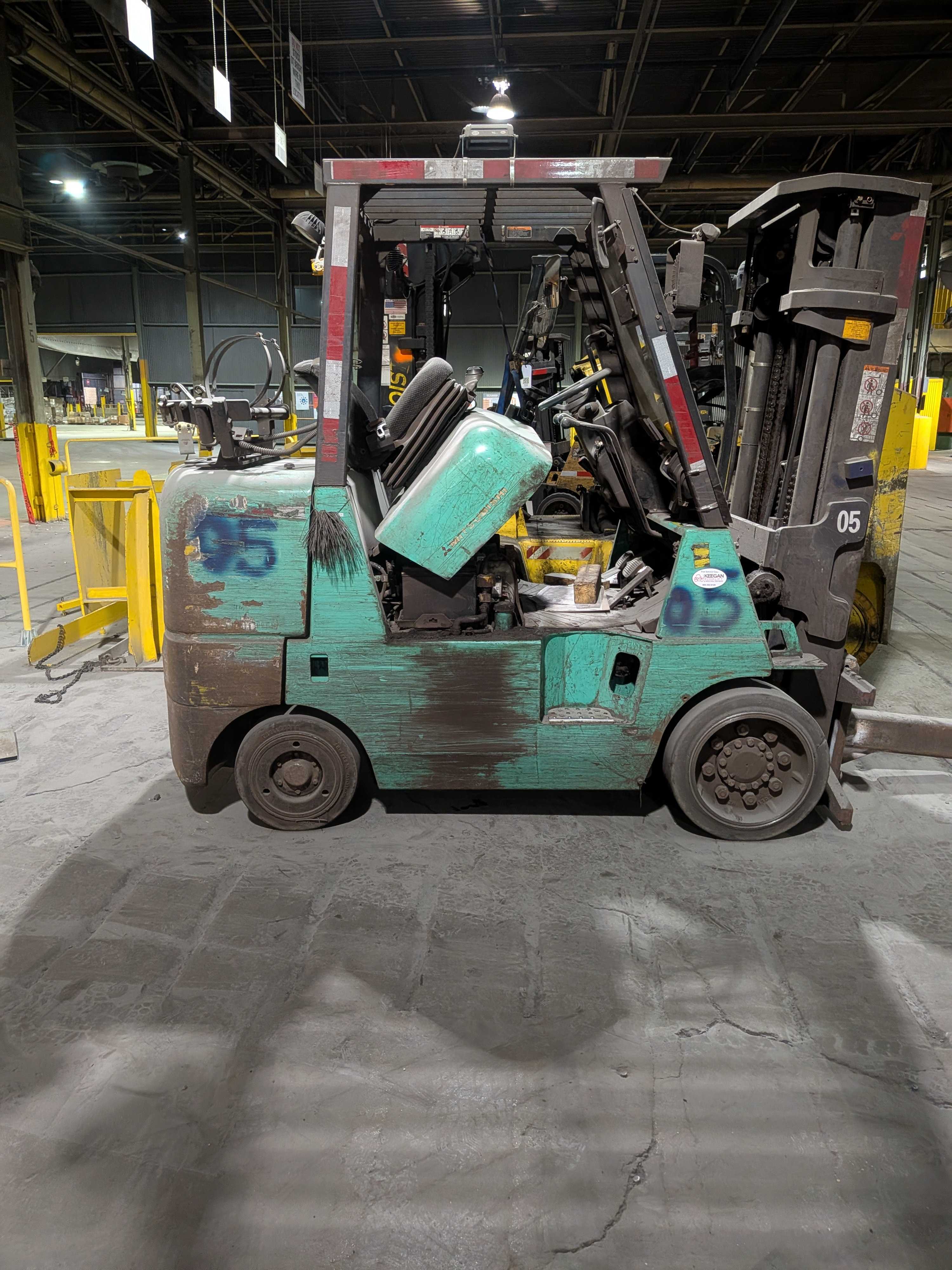 MITSUBISHI FGC40K FORKLIFT, 8000LBS CAPACITY, LP GAS, 4.3L V6, 183IN MAX LIFT, CUSHION TIRES - SIT-DOWN FORKLIFTS